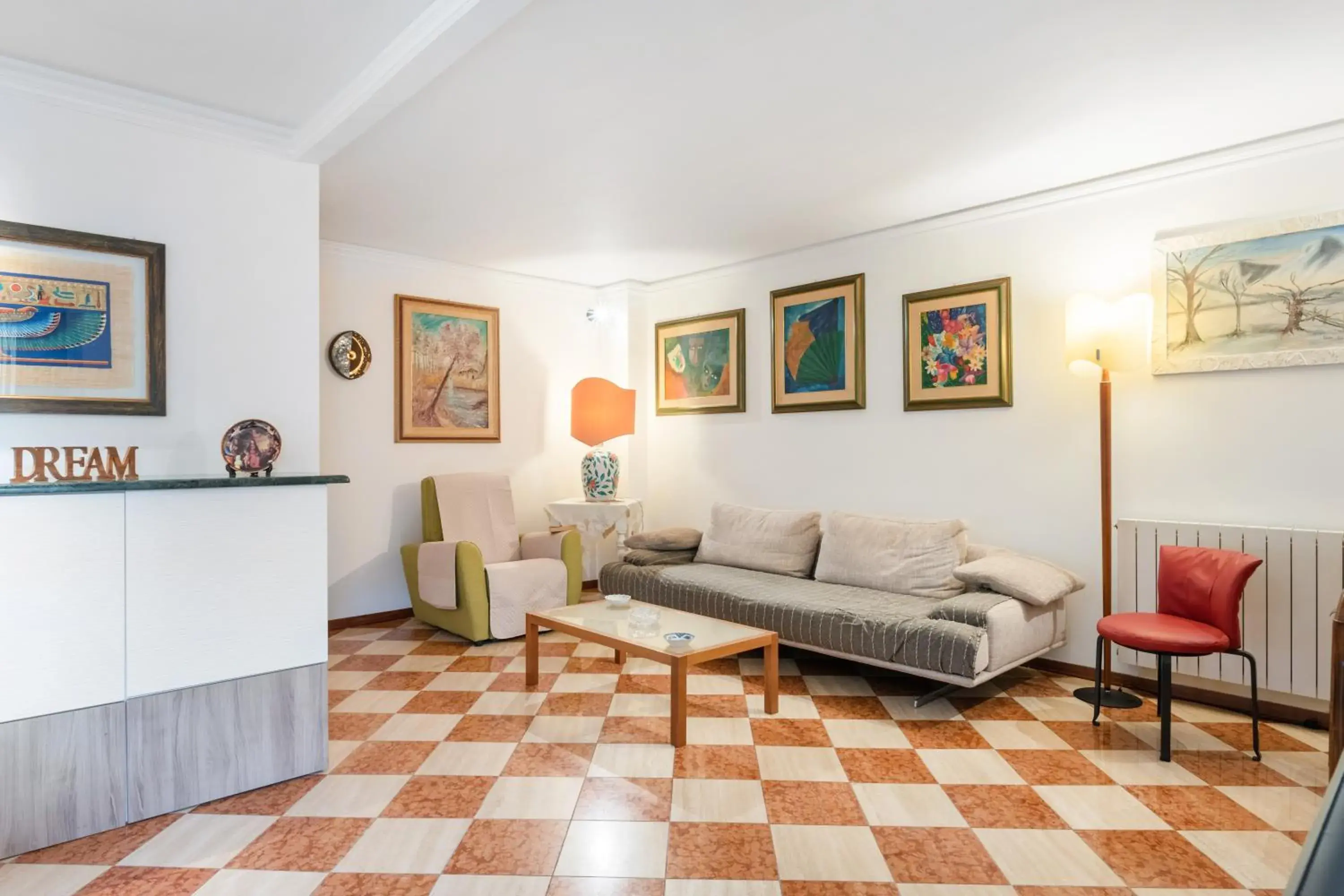 GuestHost - Via Etnea Cozy Apartment with Balcony GuestHost - Via Etnea Cozy Apartment with Balcony