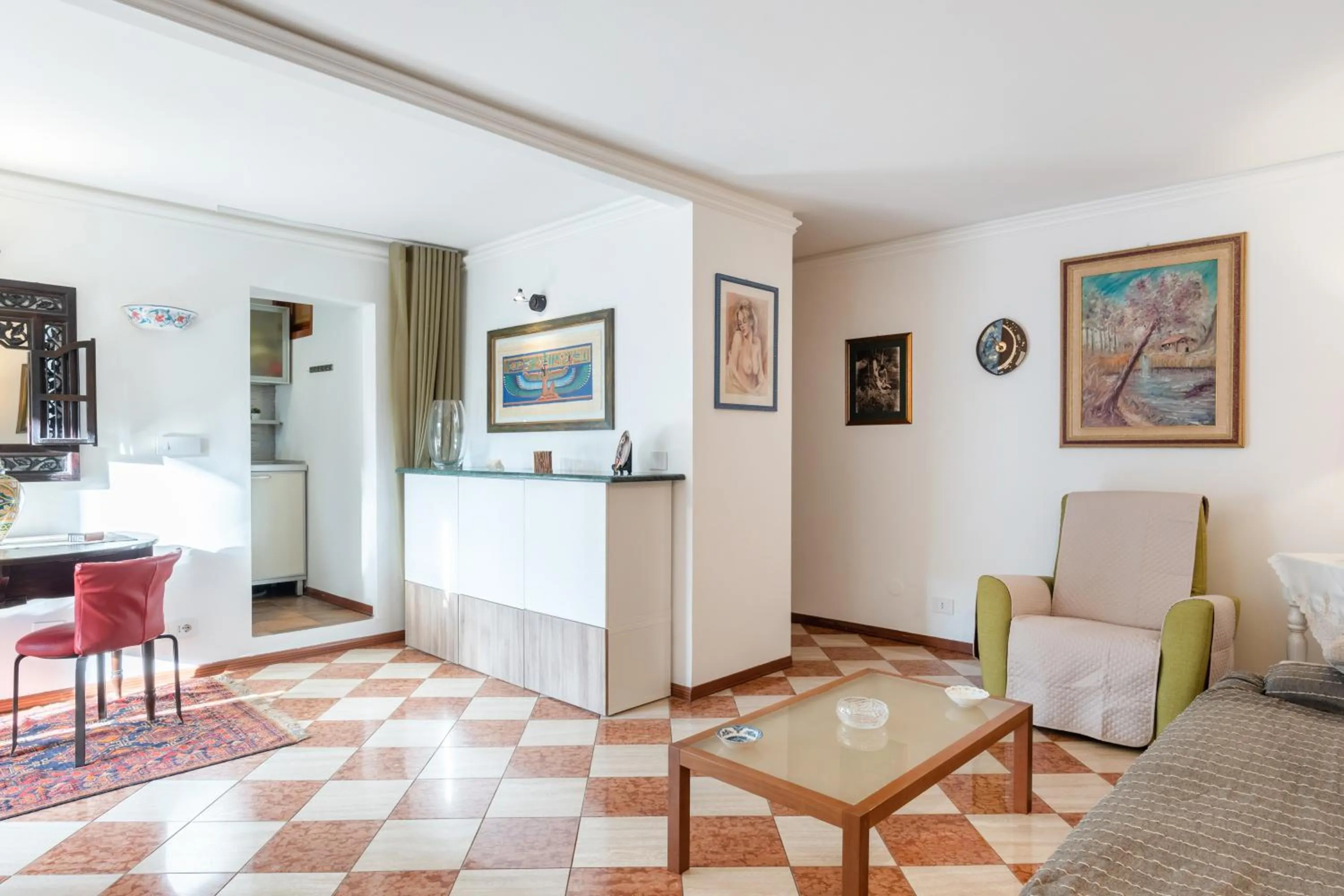 Living room in GuestHost - Via Etnea Cozy Apartment with Balcony