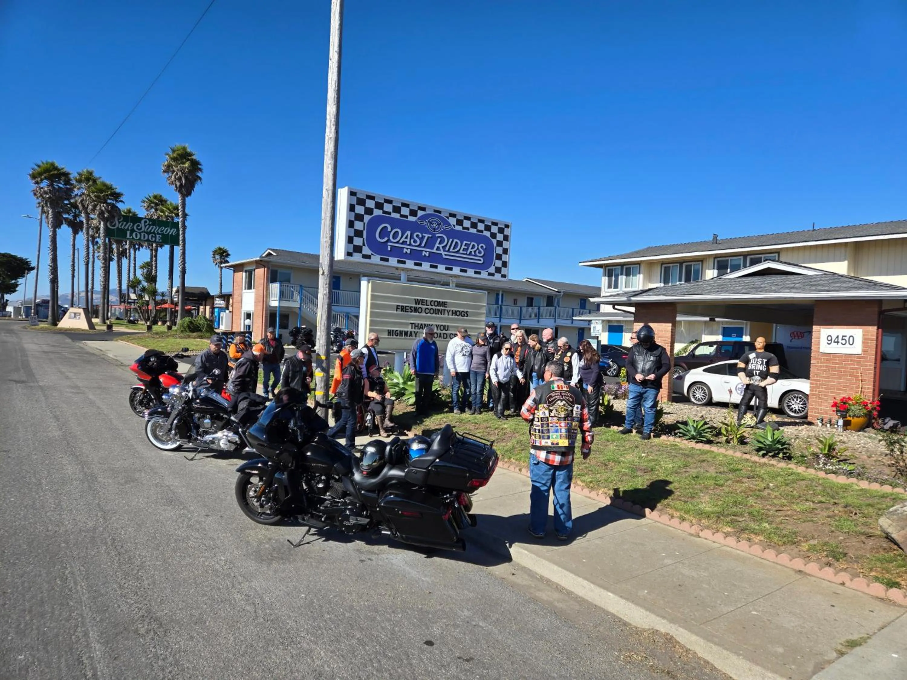 group of guests in Coast Riders Inn