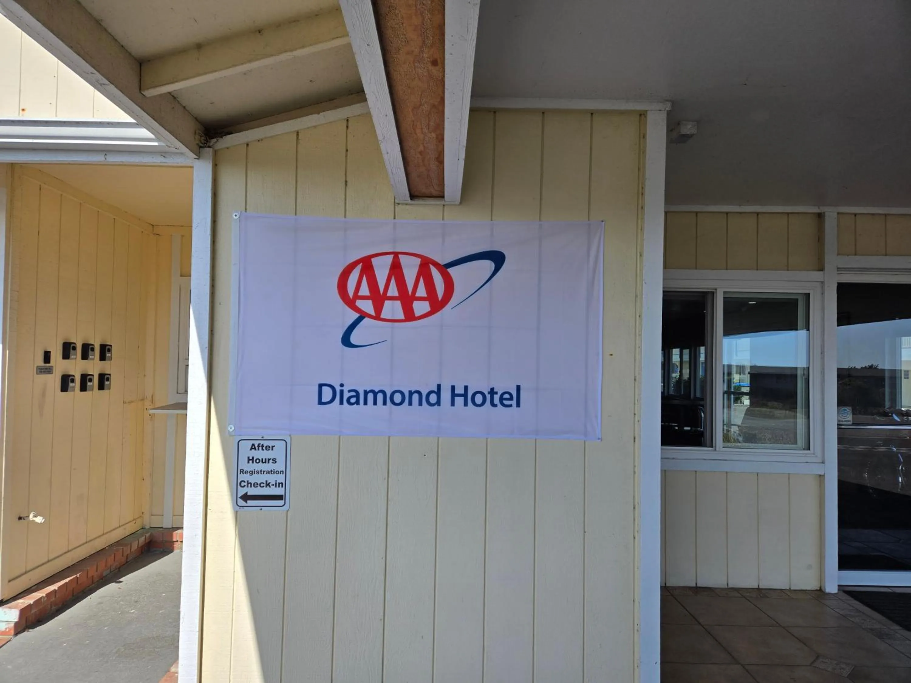 Property building in Coast Riders Inn