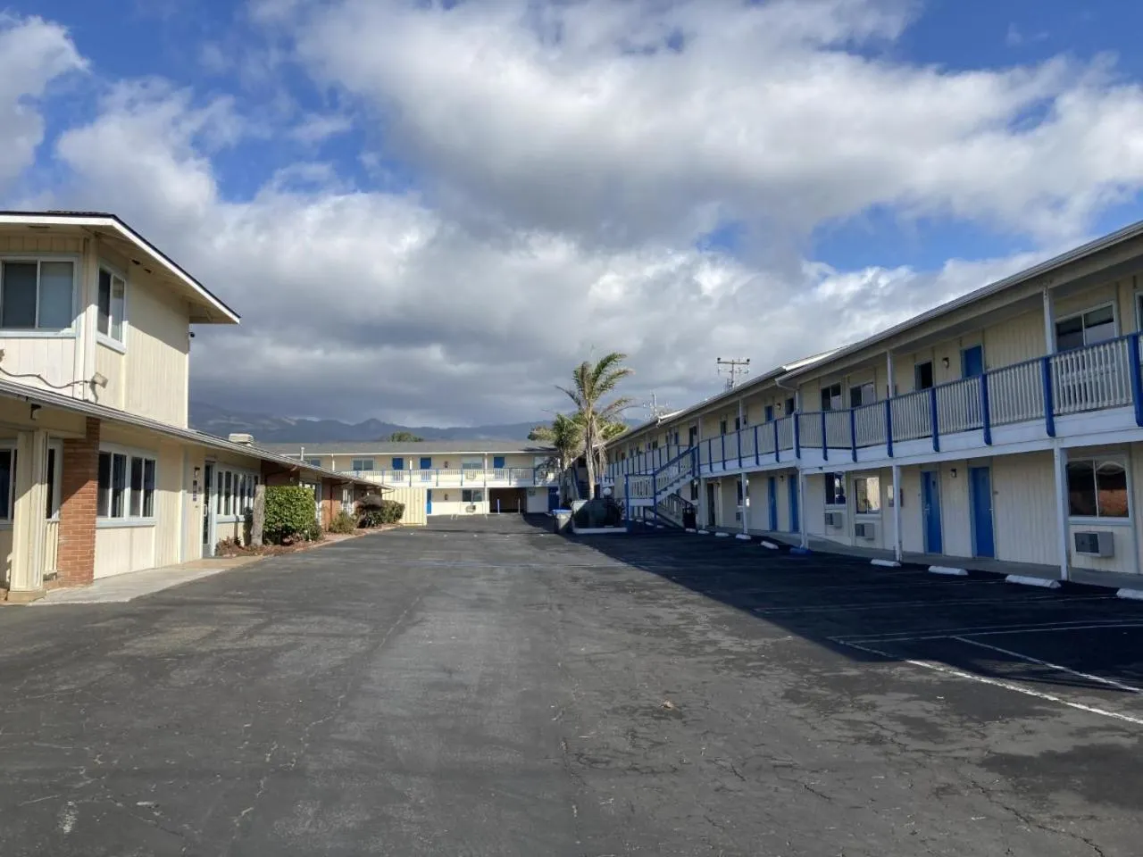 Property building in Coast Riders Inn