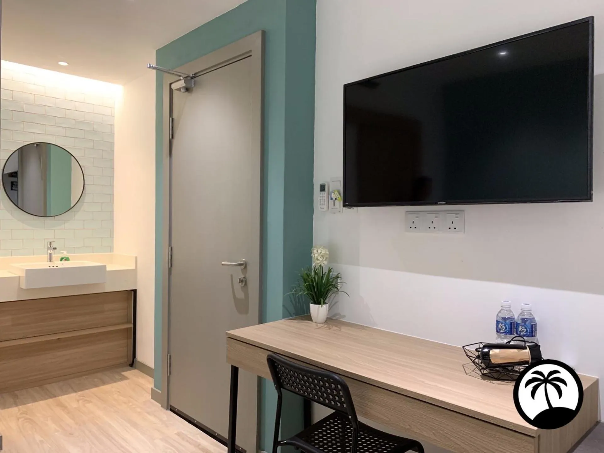 TV and multimedia in Paradise Suite at Sutera Avenue