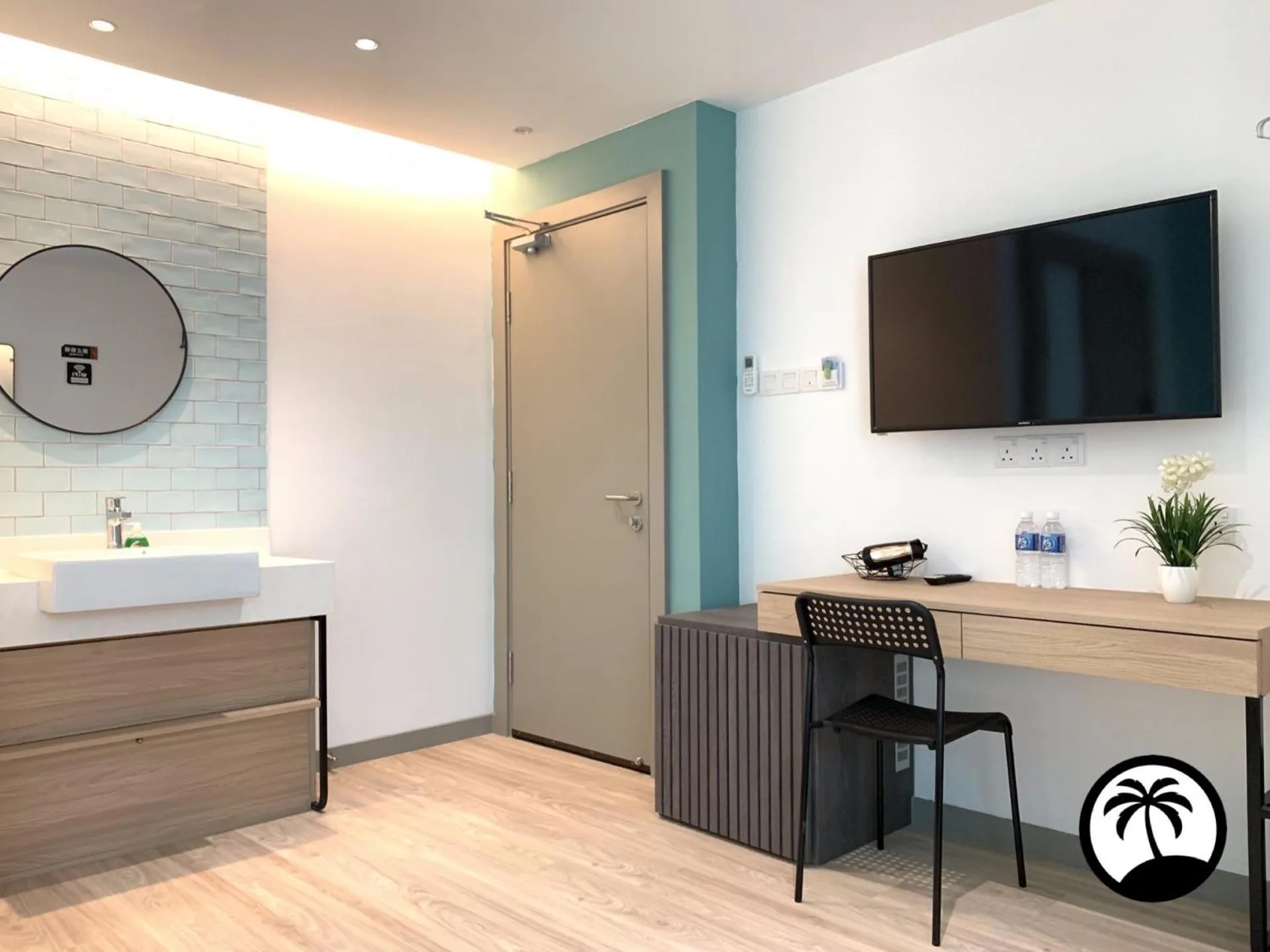 TV and multimedia in Paradise Suite at Sutera Avenue