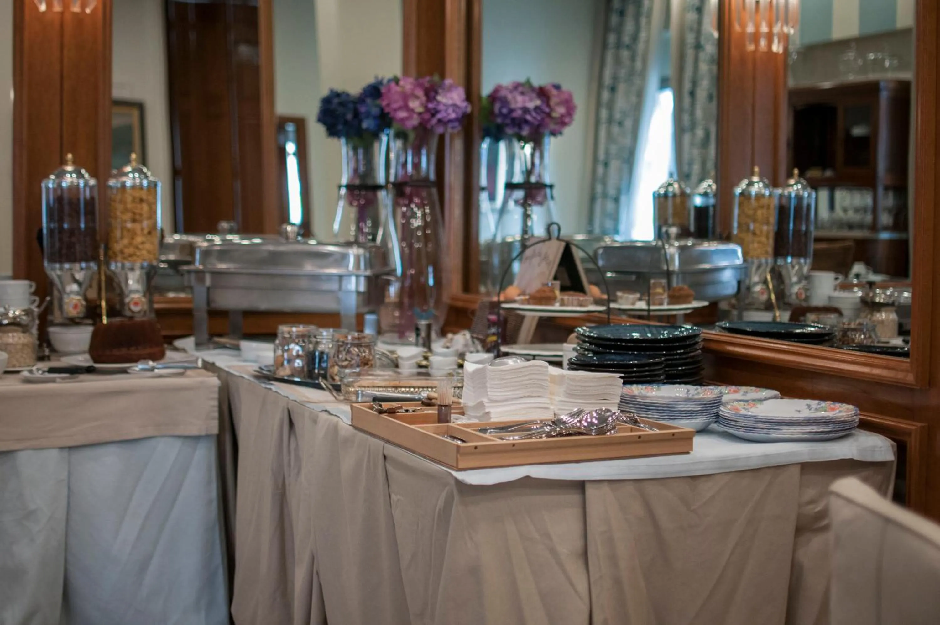 Restaurant/places to eat in Esperia Boutique Hotel