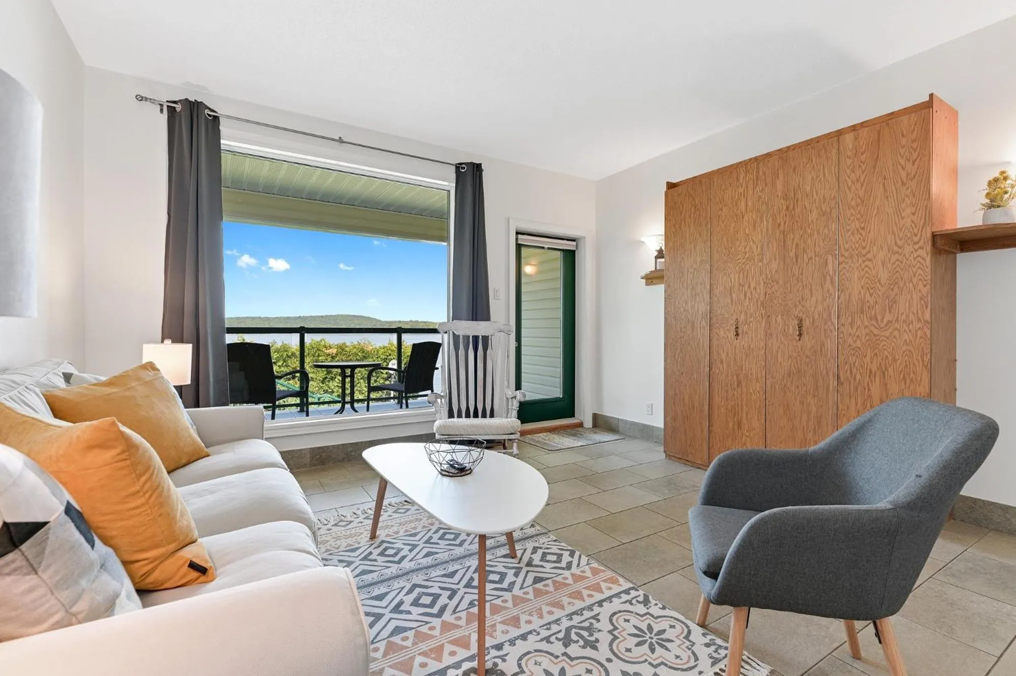 Living room in Baptiste Lake Lodge