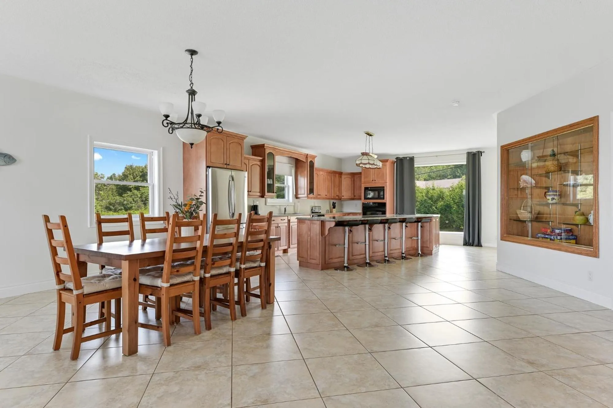 Dining area in Baptiste Lake Lodge