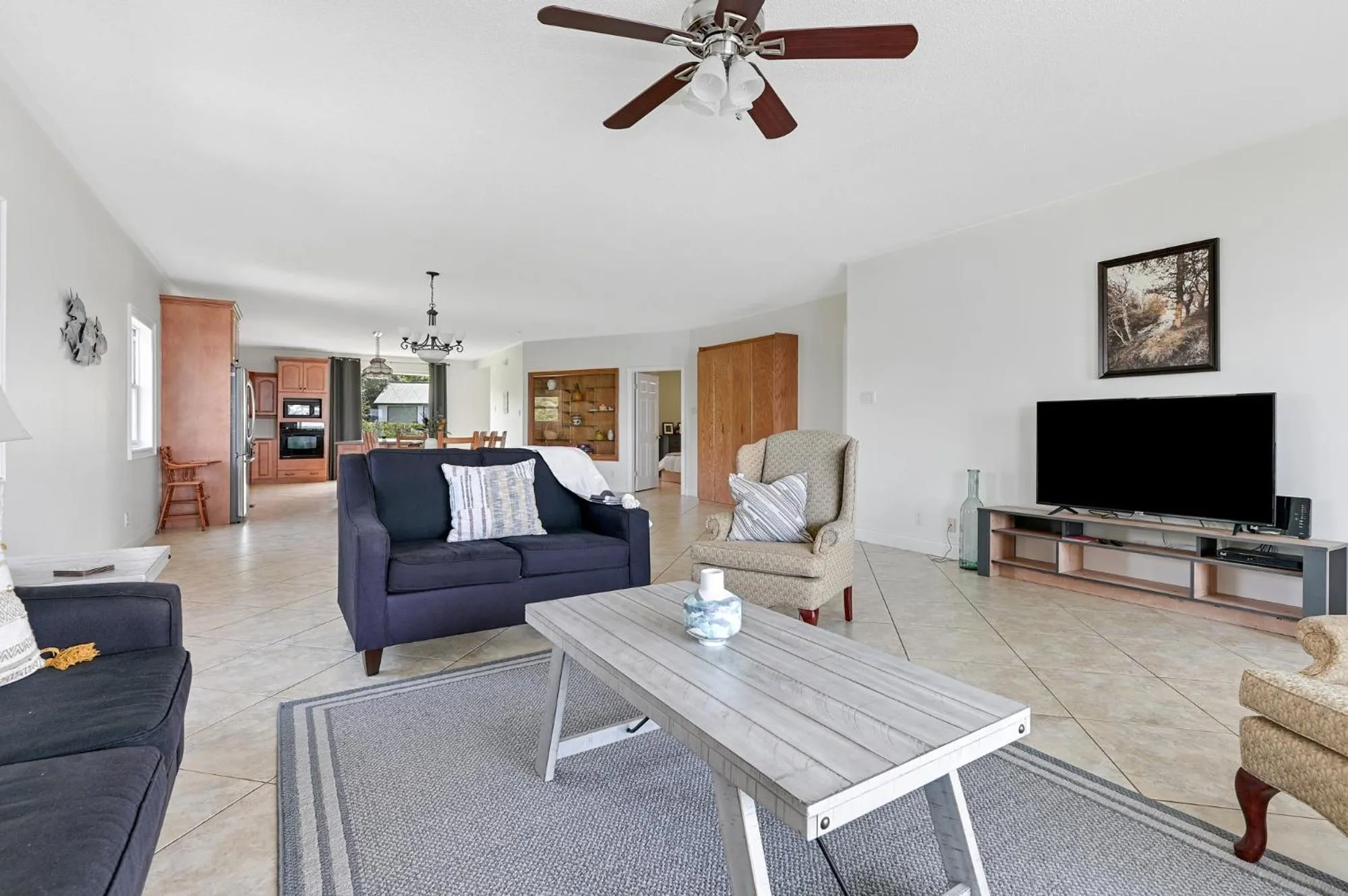 TV and multimedia in Baptiste Lake Lodge