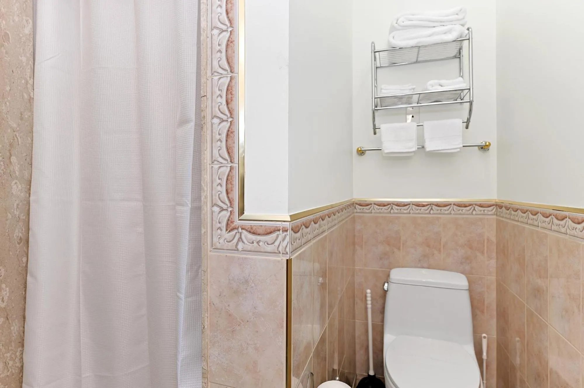 Bathroom in Baptiste Lake Lodge