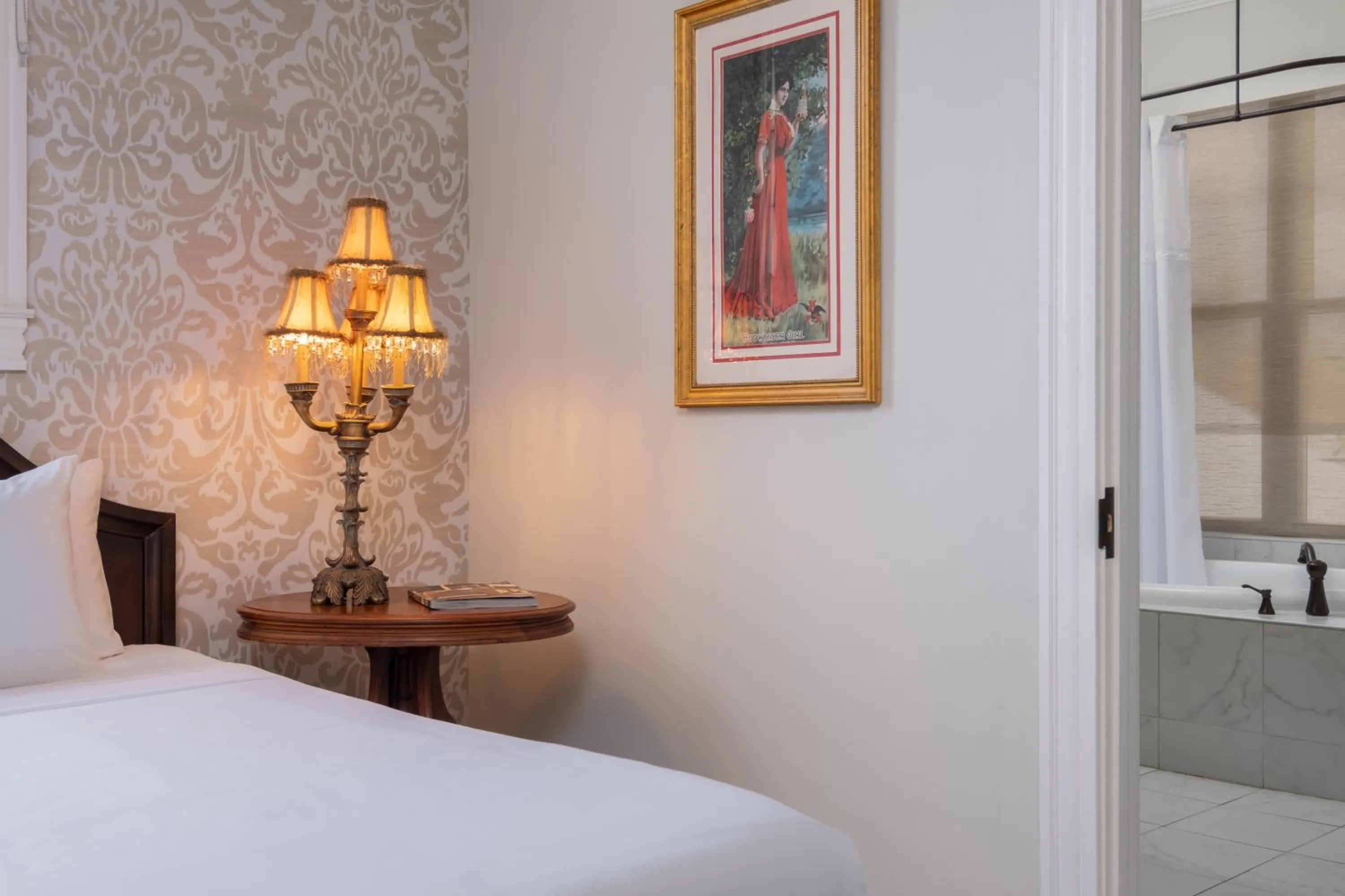 Bedroom, Bed in National Hotel Jackson, Tapestry Collection by Hilton