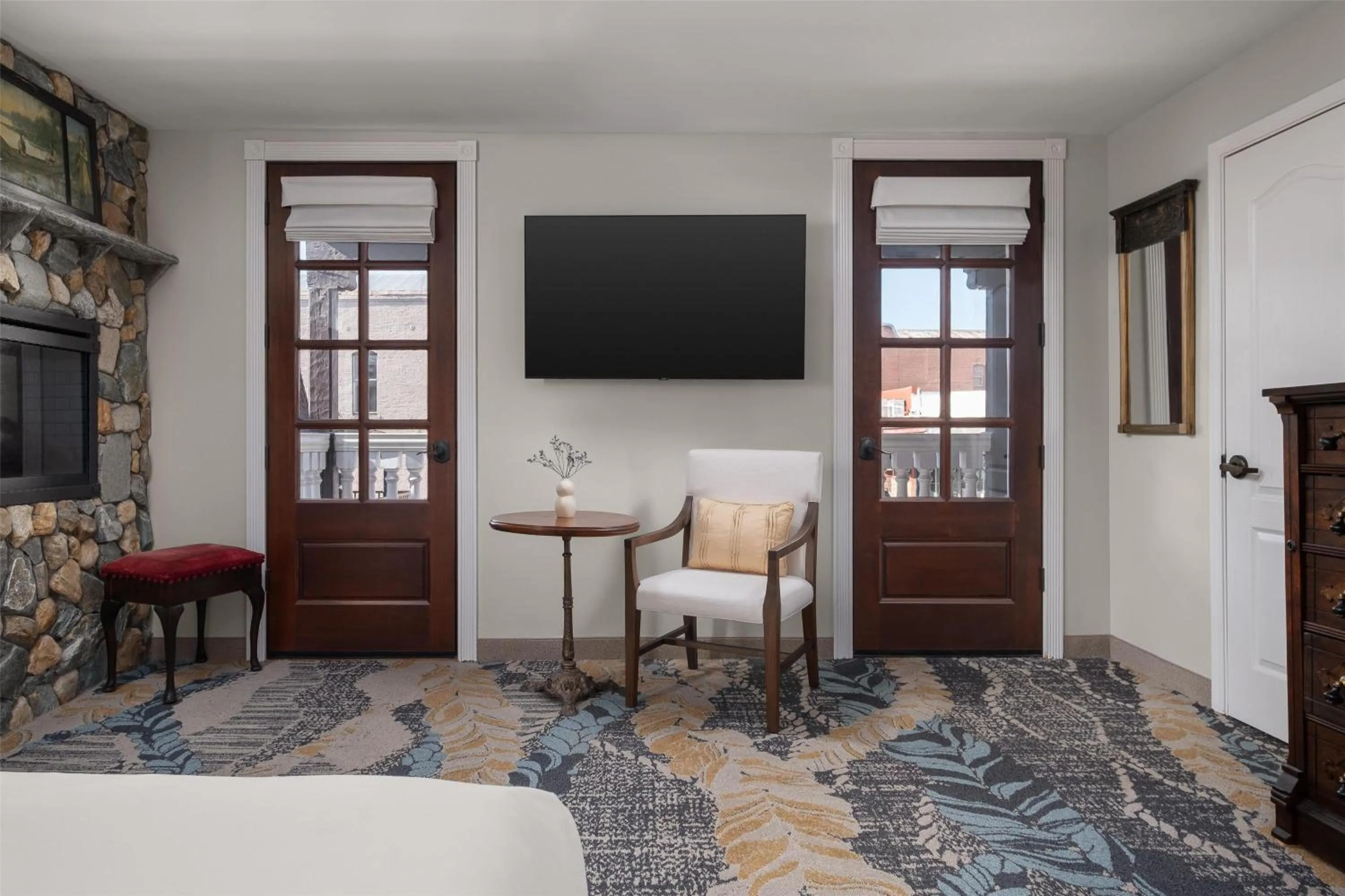 Bed in National Hotel Jackson, Tapestry Collection by Hilton