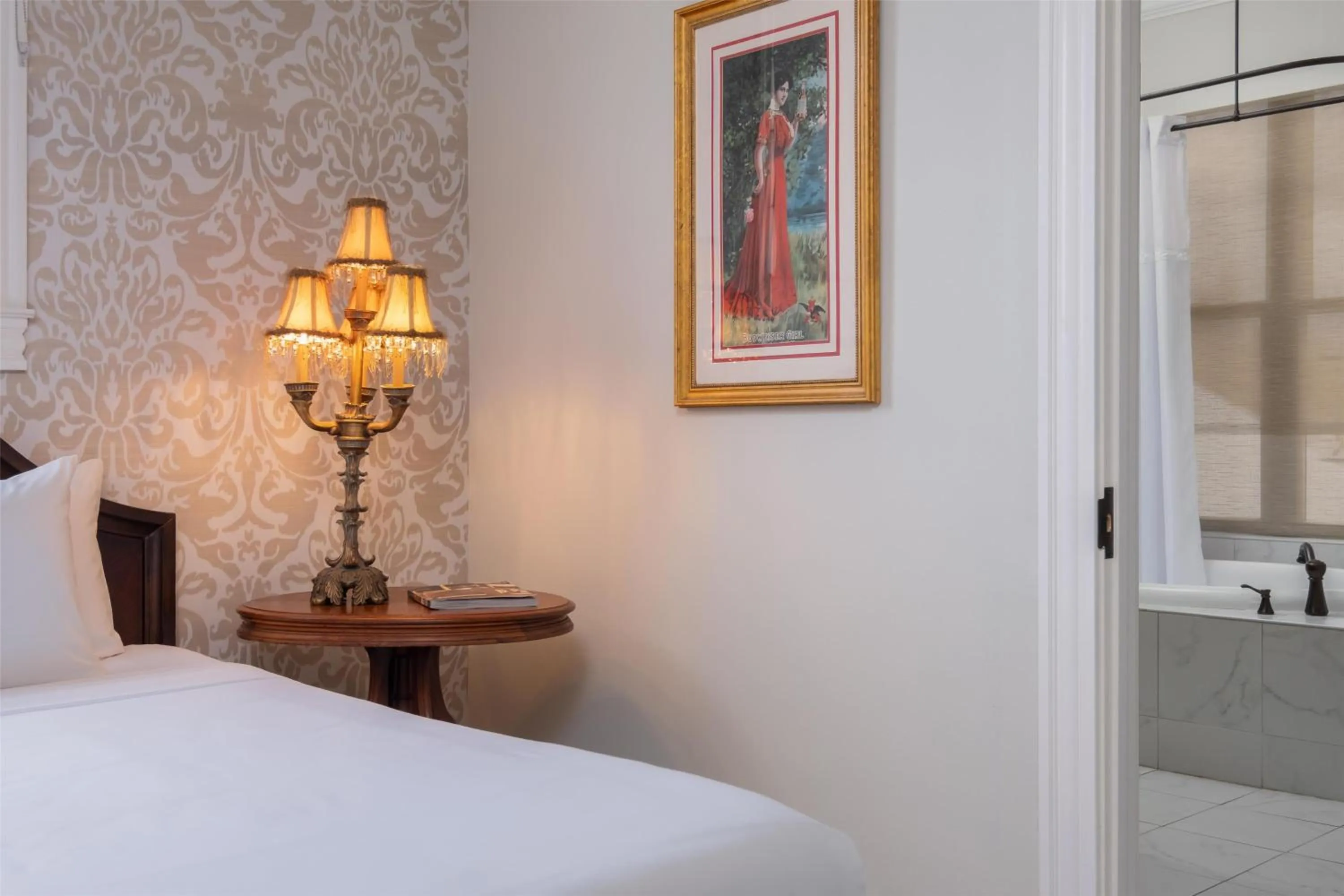 Bed in National Hotel Jackson, Tapestry Collection by Hilton