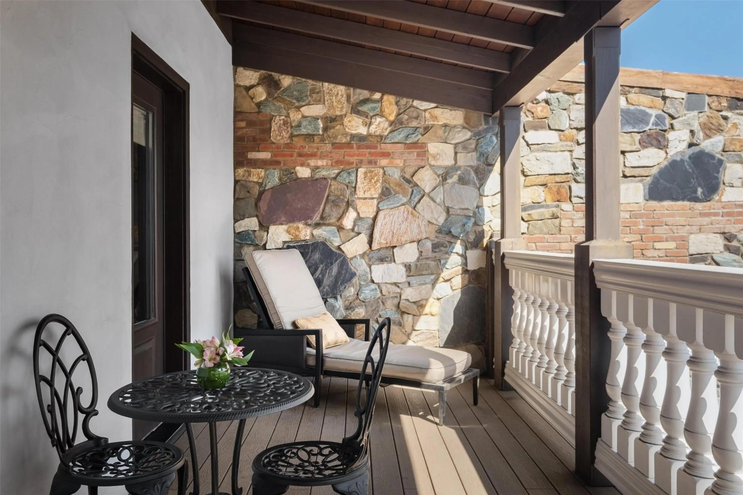 Balcony/Terrace in National Hotel Jackson, Tapestry Collection by Hilton