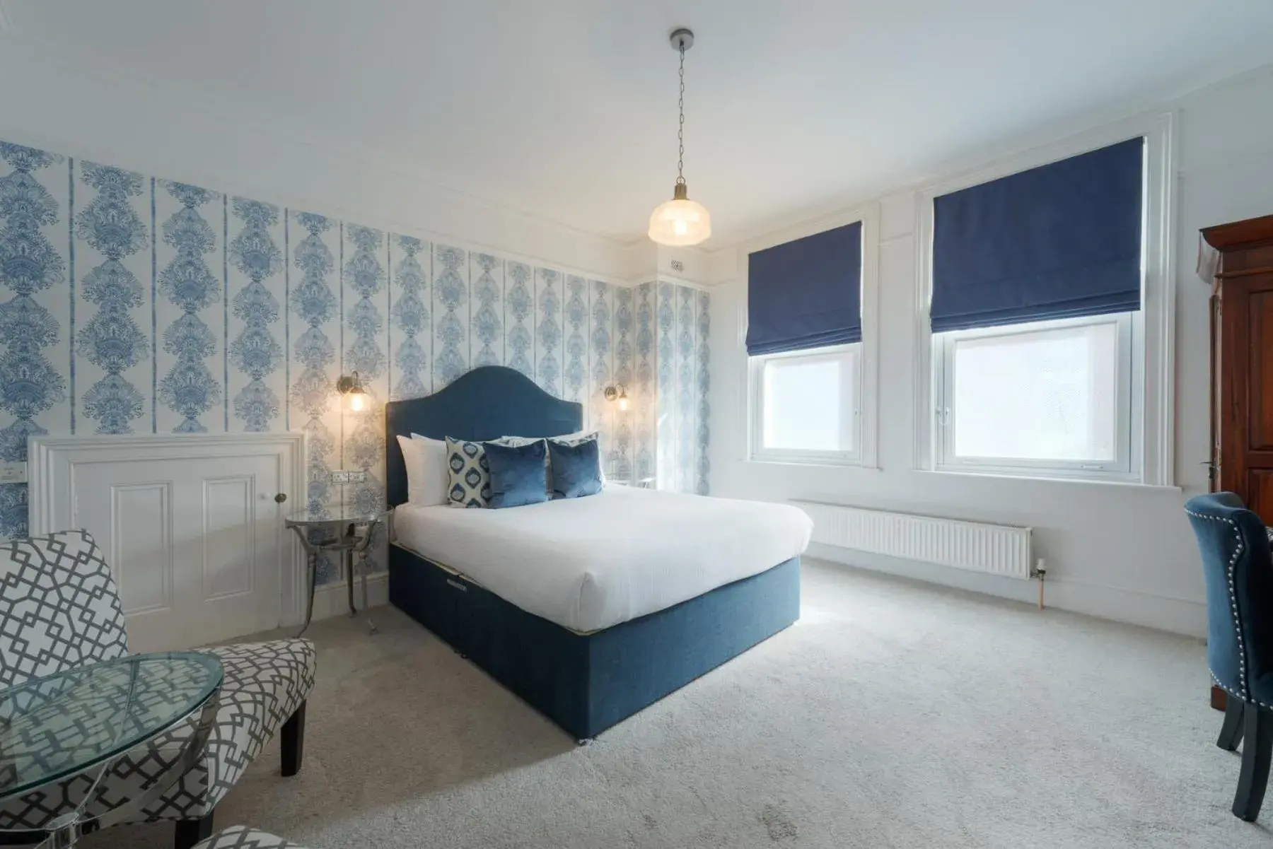 Executive King with Bath and Shower in Florence Gardens Boutique Hotel and Restaurant Executive King with Bath and Shower in Florence Gardens Boutique Hotel and Restaurant