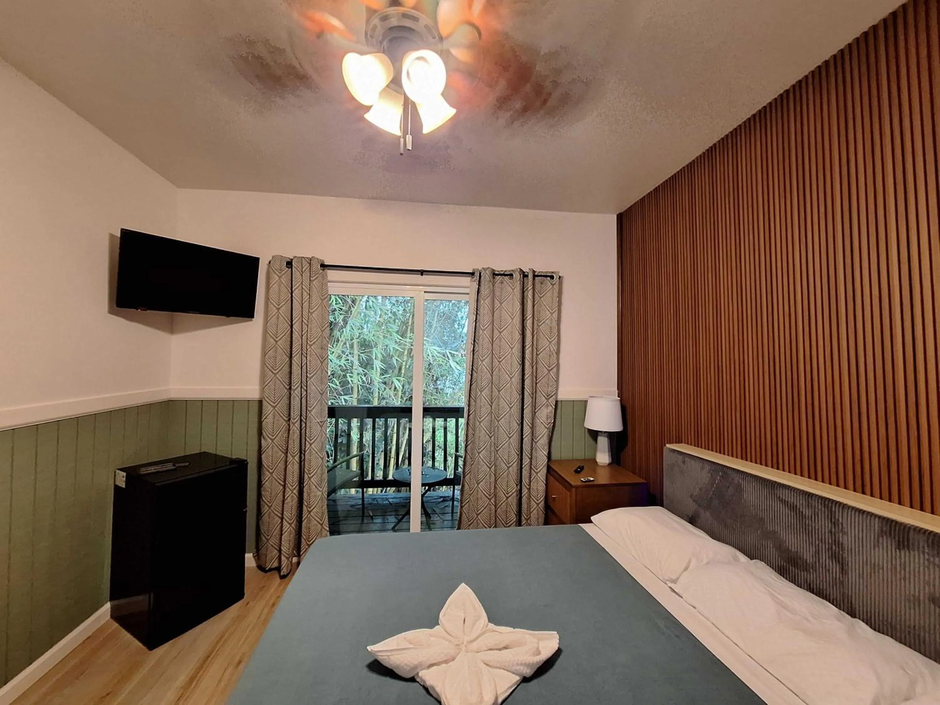 Bed in Wild Ginger Hotel