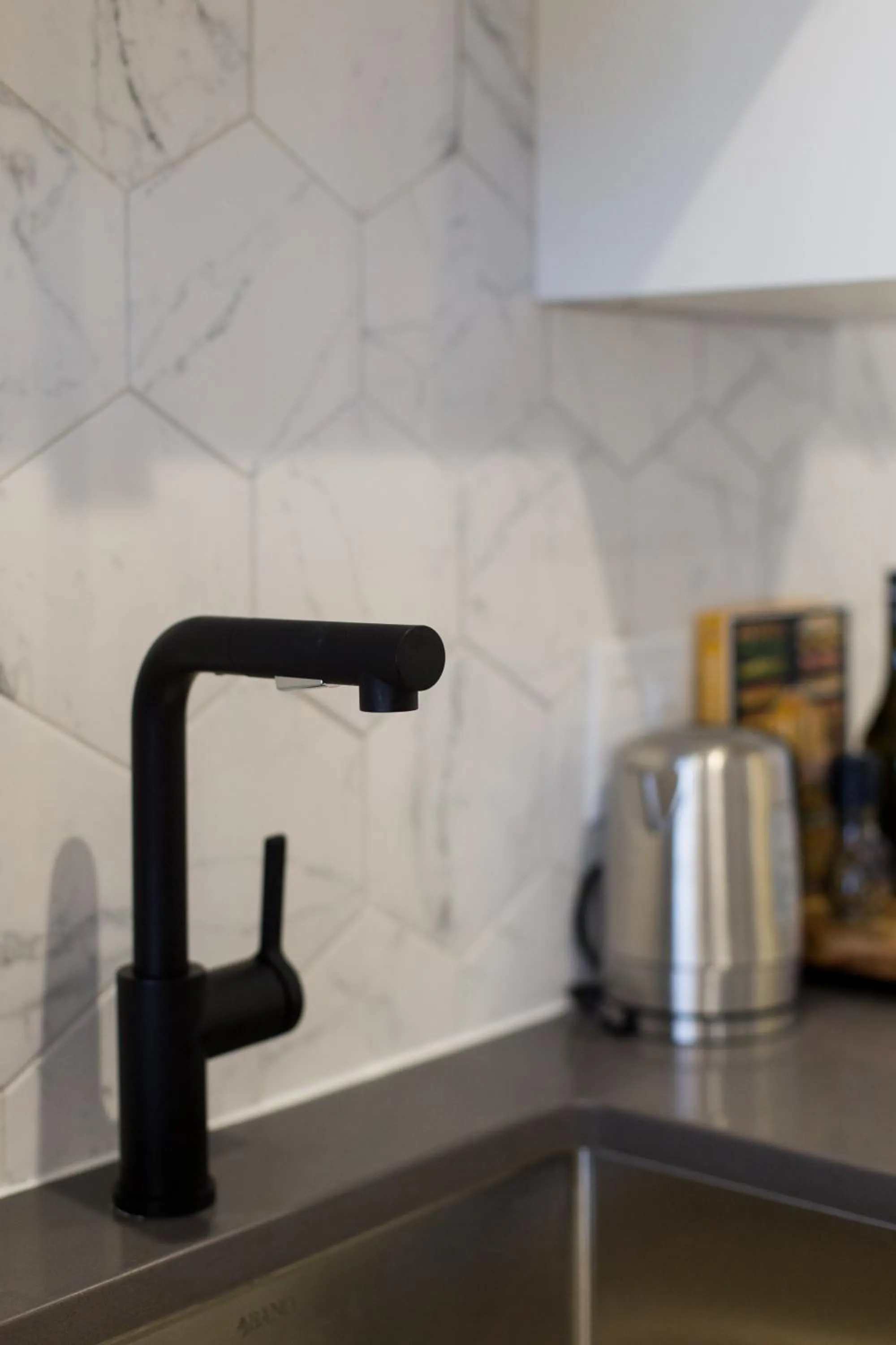 Romantic Studio in the Heart of Little Italy by Den Stays