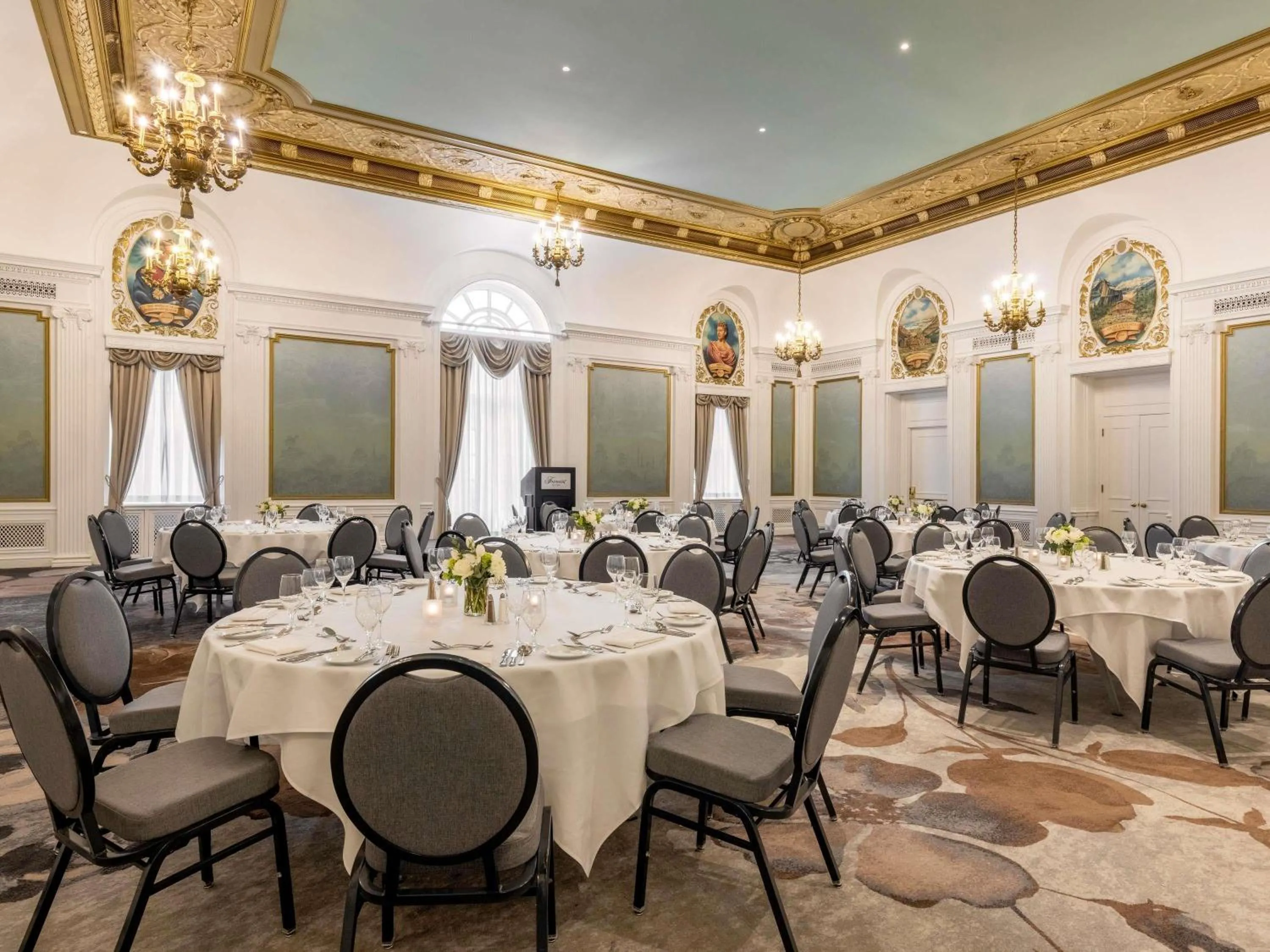Meeting/conference room in Fairmont Palliser