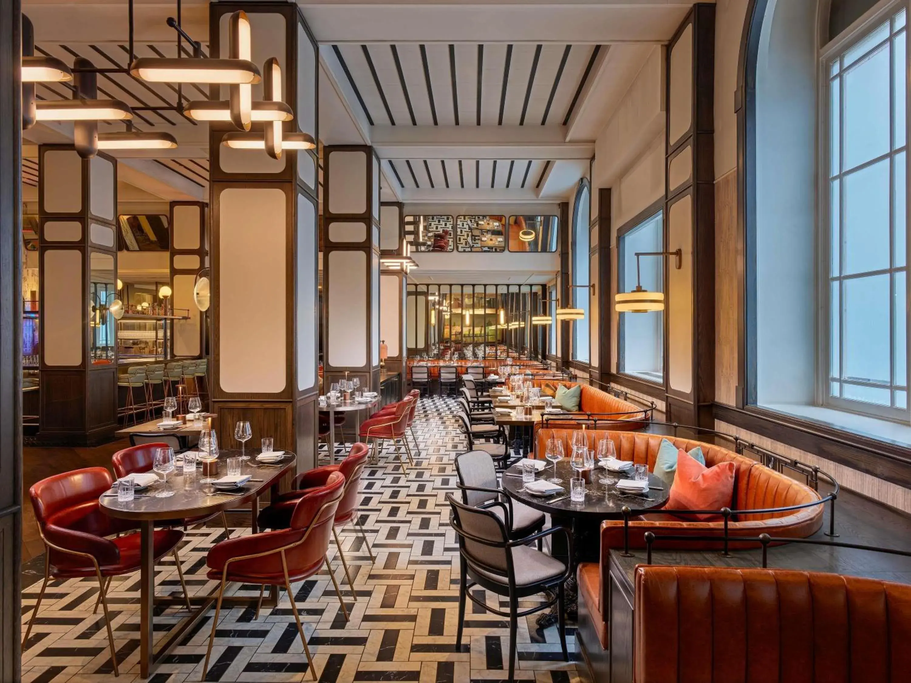 Restaurant/places to eat in Fairmont Palliser Restaurant/places to eat in Fairmont Palliser