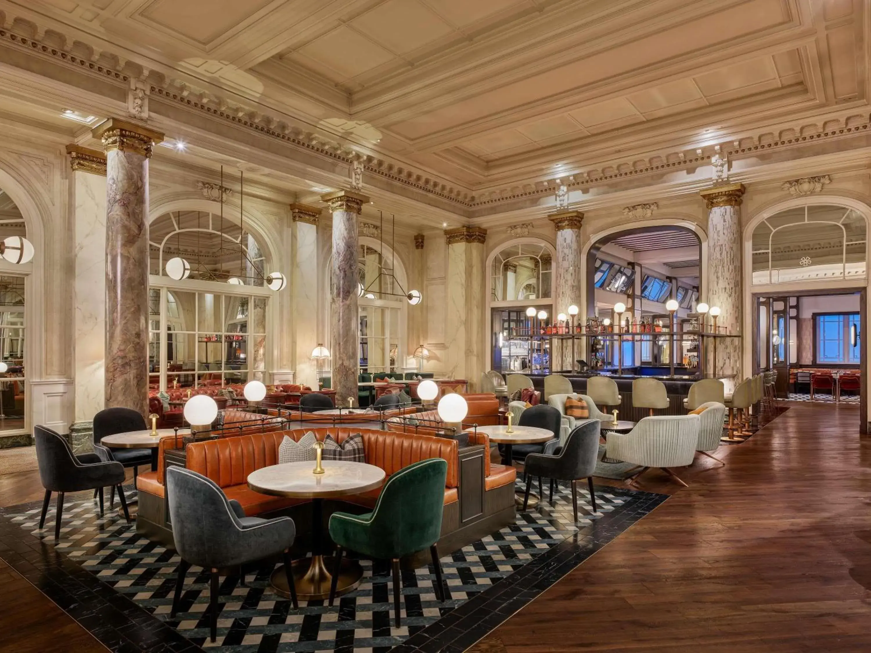 Restaurant/places to eat in Fairmont Palliser Restaurant/places to eat in Fairmont Palliser