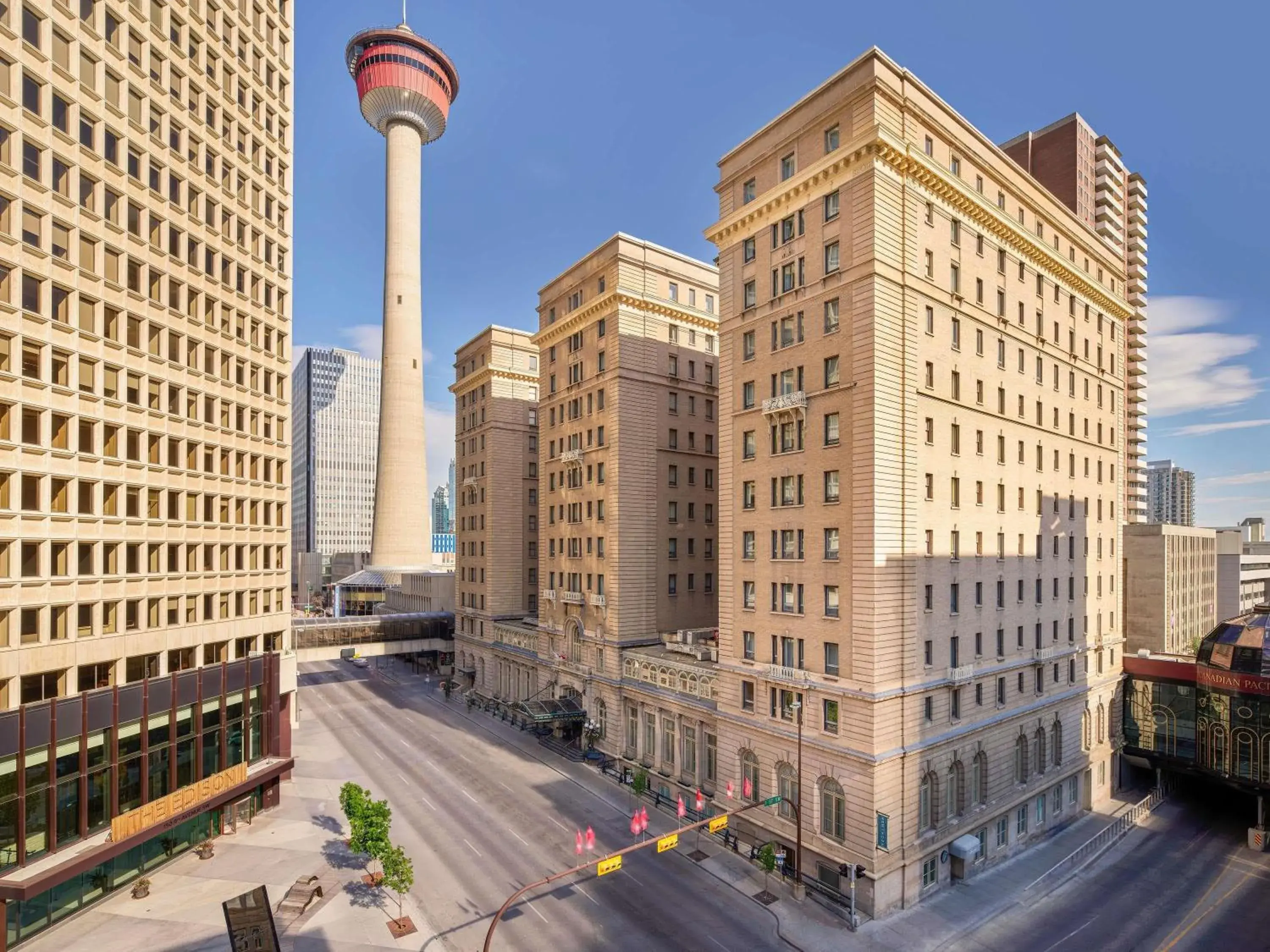 Property building in Fairmont Palliser Property building in Fairmont Palliser