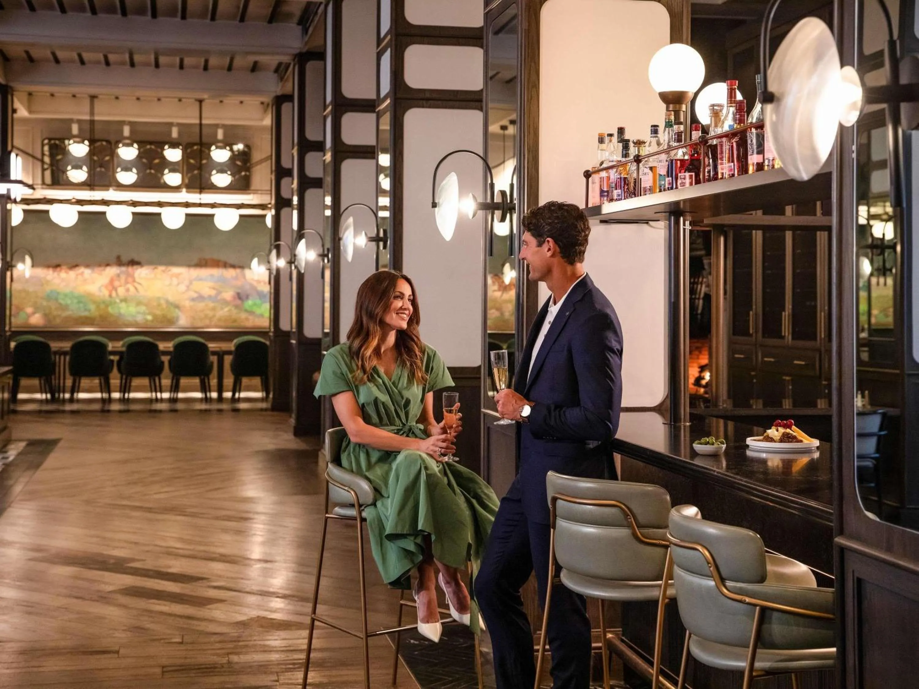 Restaurant/places to eat in Fairmont Palliser