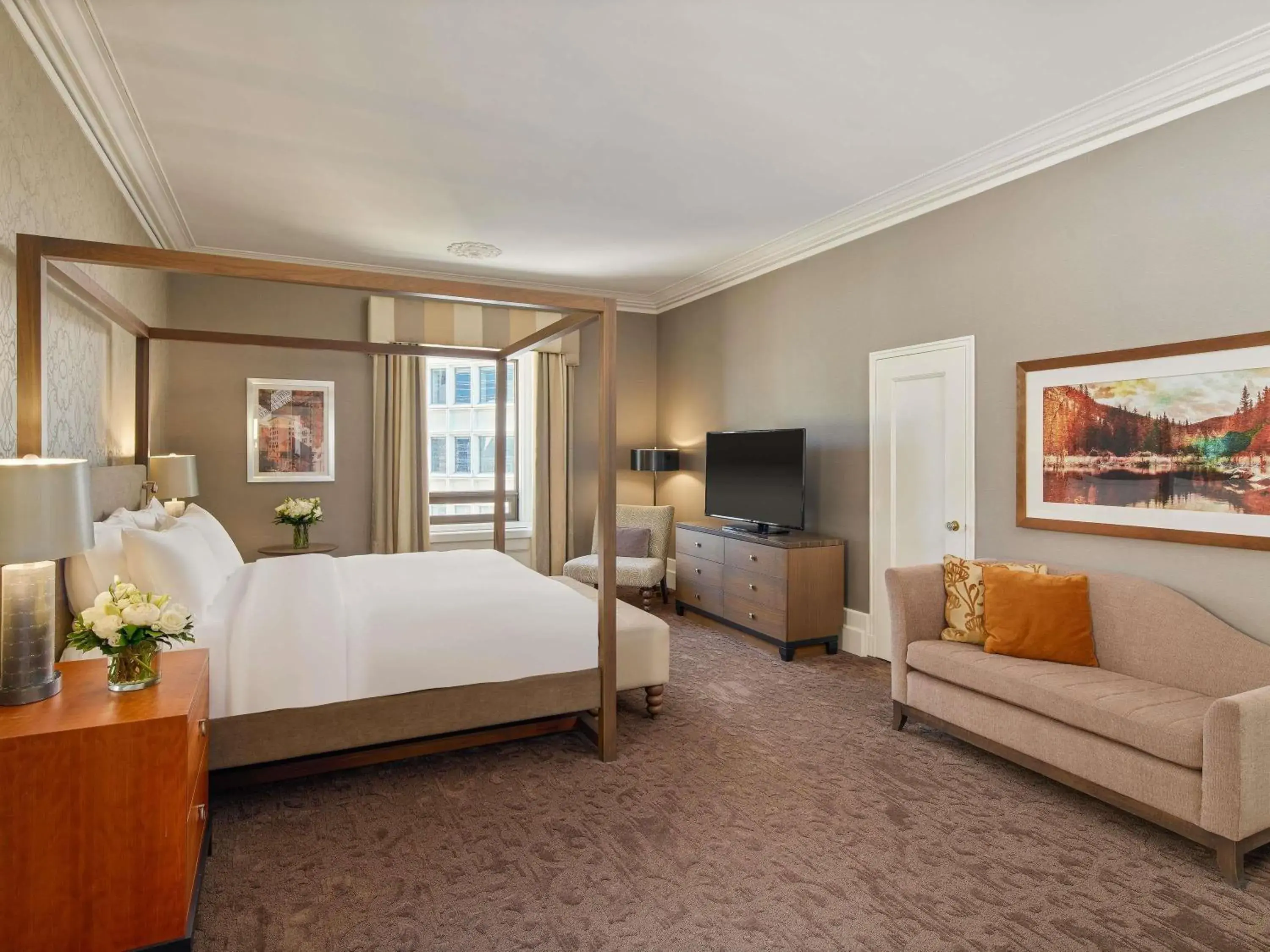 Bedroom, Bed in Fairmont Palliser Bedroom, Bed in Fairmont Palliser