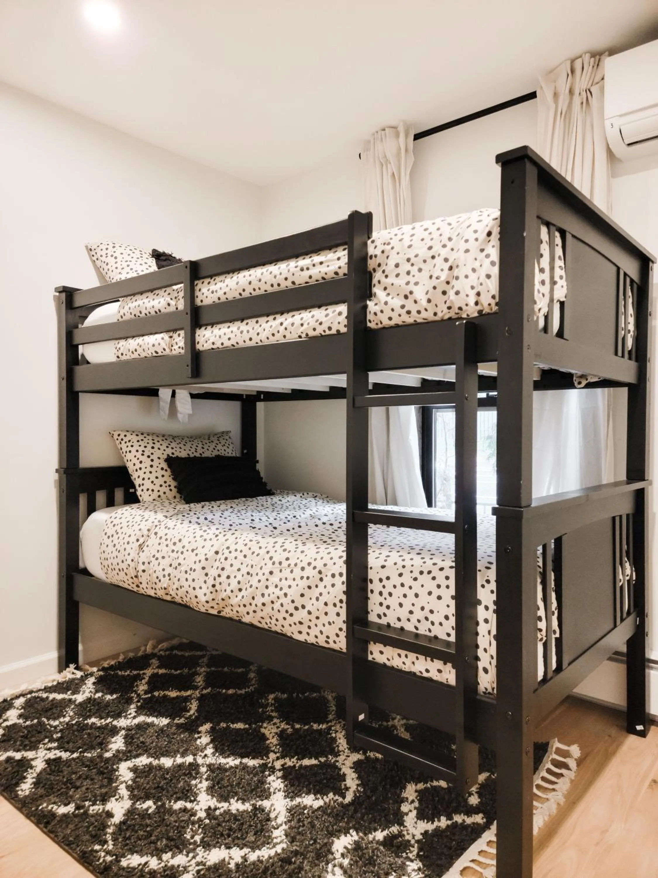 Bedroom, Bed in Black Pearl Unit 2 - Lake Placid, Mirror Lake