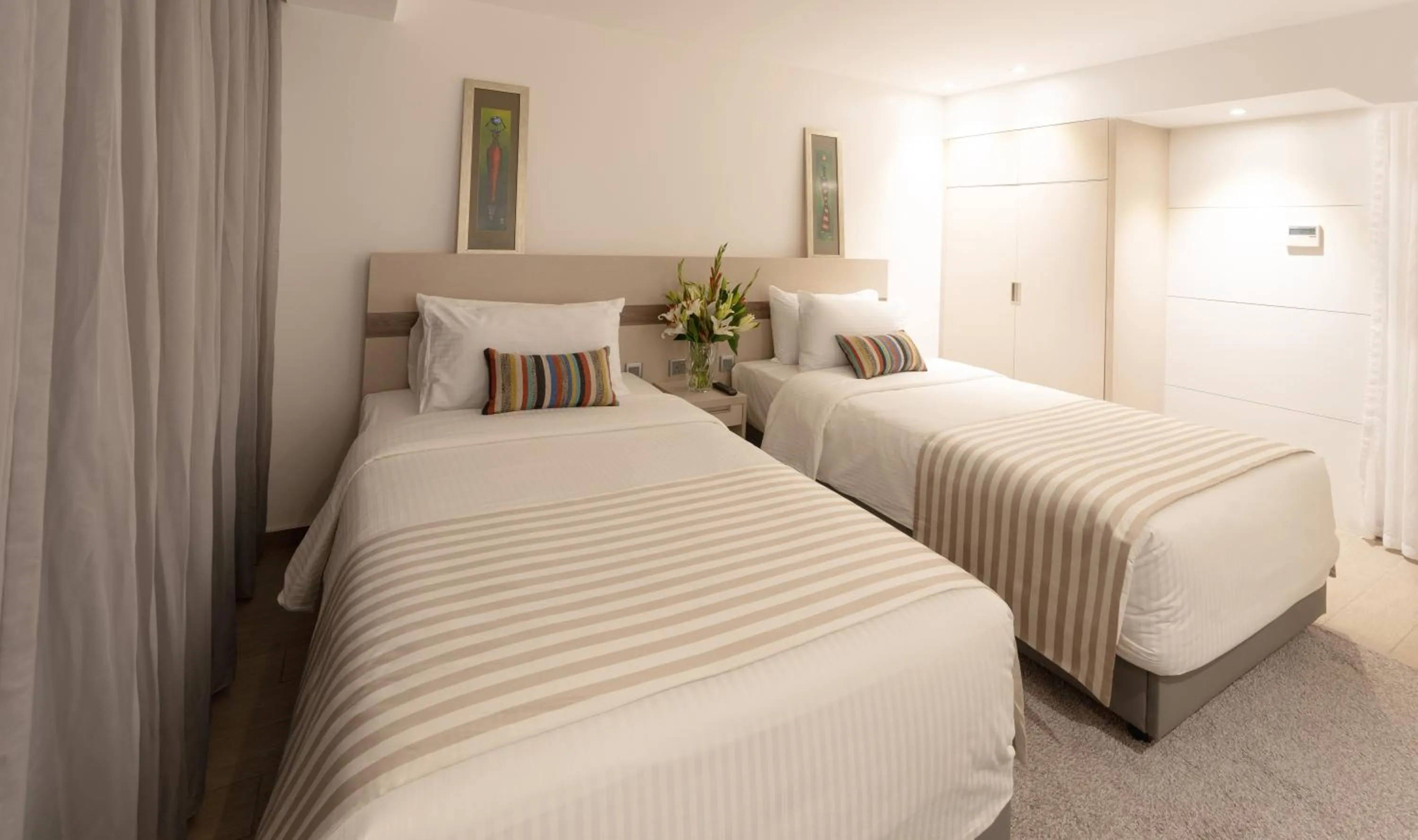 Bed in Sarova Imperial Hotel