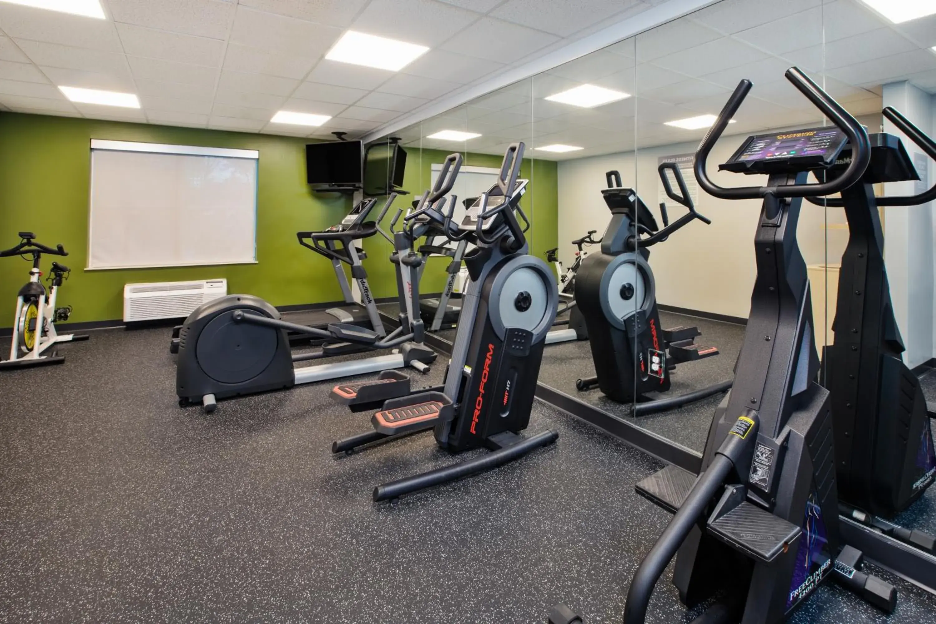 Fitness centre/facilities in Spark by Hilton Walker Grand Rapids North Fitness centre/facilities in Spark by Hilton Walker Grand Rapids North