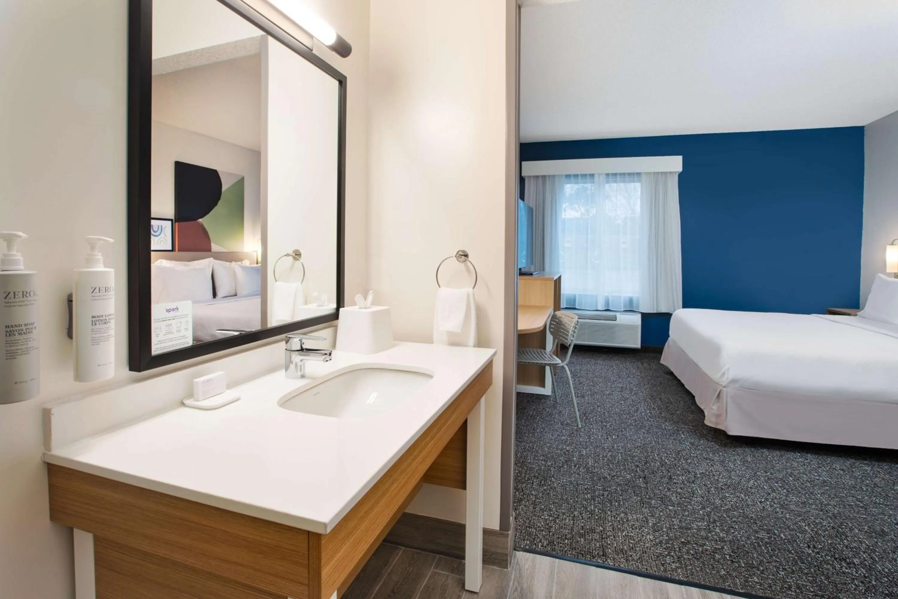 Bathroom, Bed in Spark by Hilton Walker Grand Rapids North