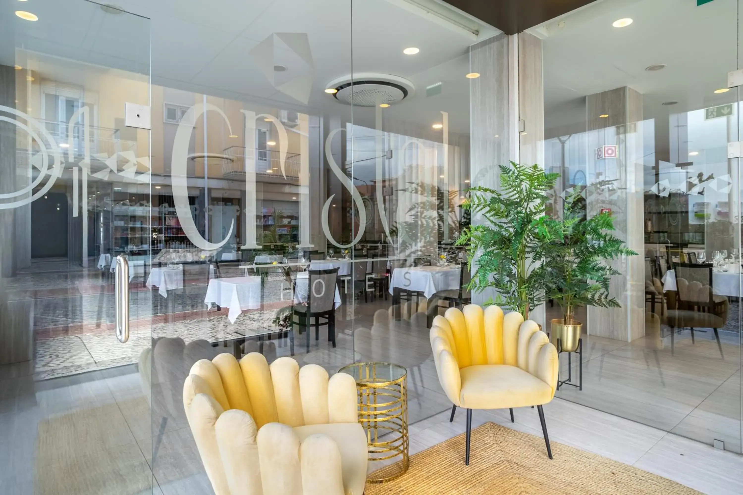 Restaurant/places to eat in Hotel Cristal Setúbal Restaurant/places to eat in Hotel Cristal Setúbal
