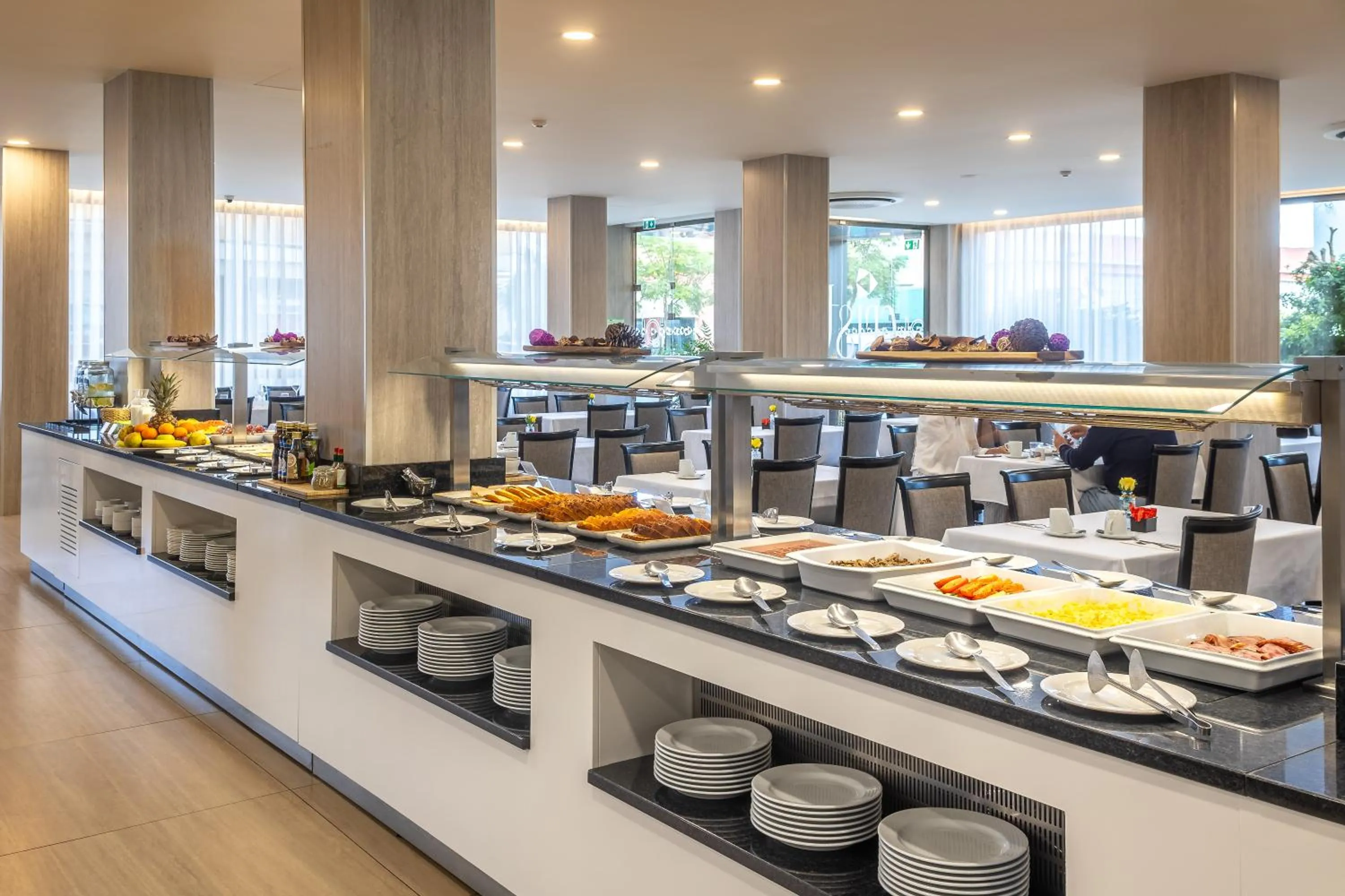 Restaurant/places to eat in Hotel Cristal Setúbal