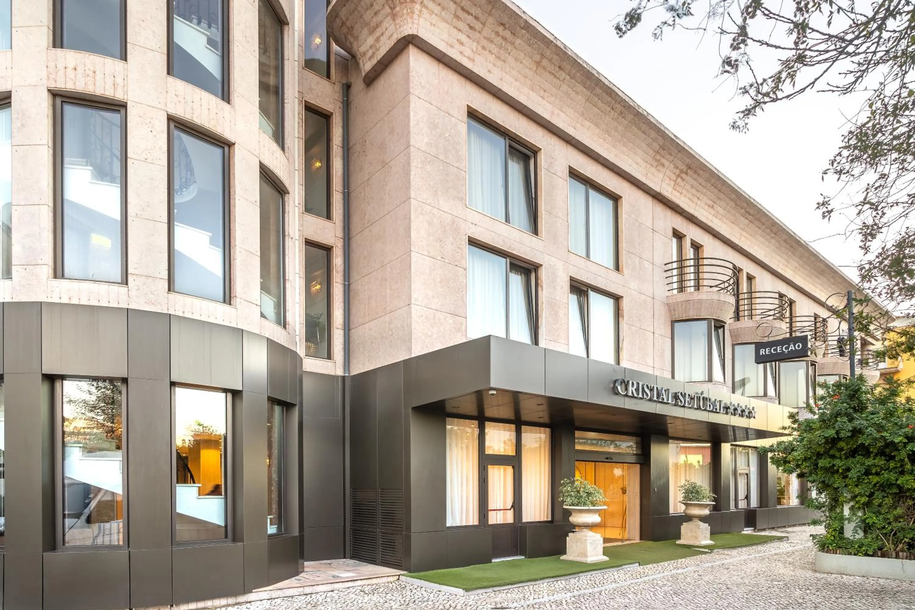 Property building in Hotel Cristal Setúbal