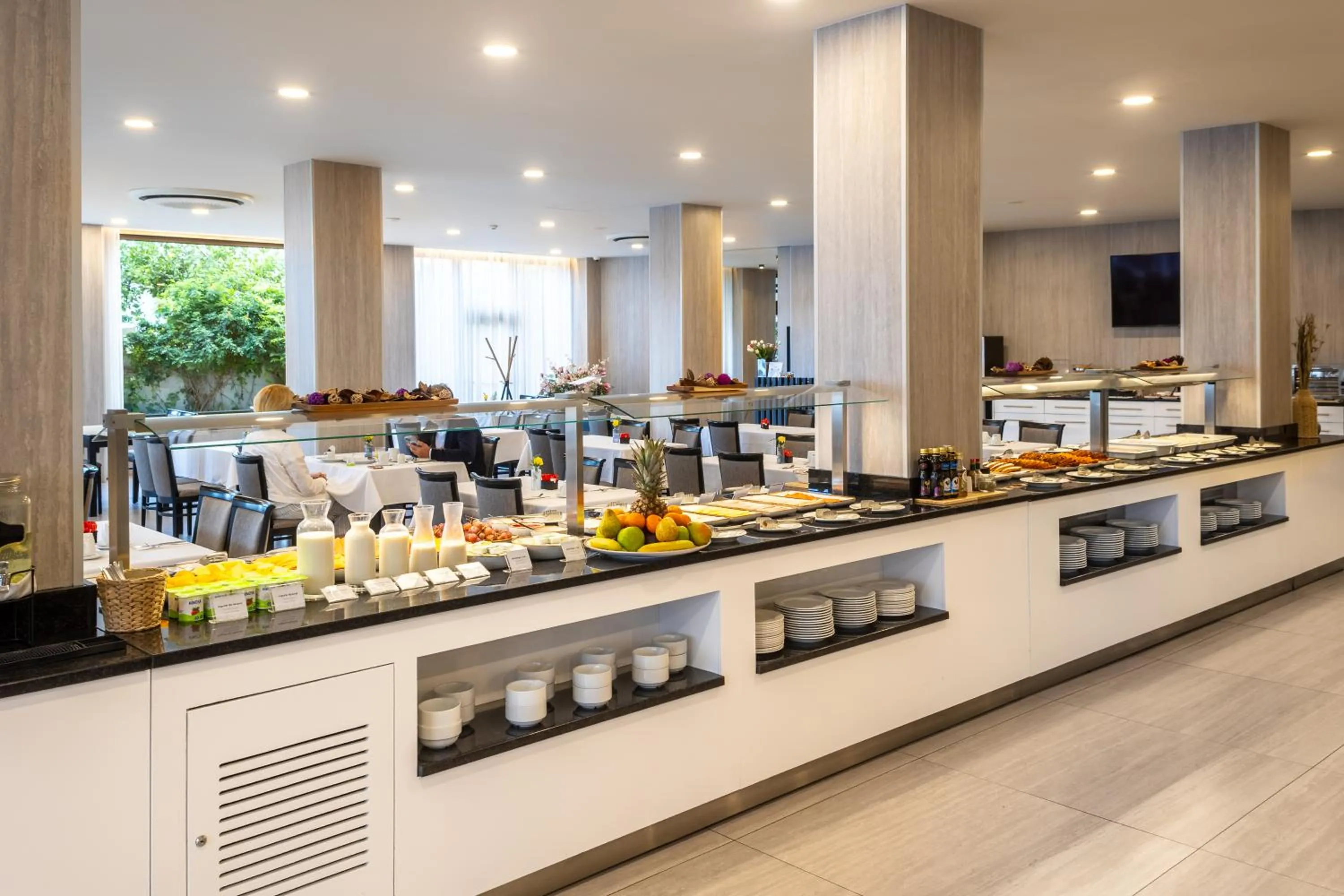 Restaurant/places to eat in Hotel Cristal Setúbal