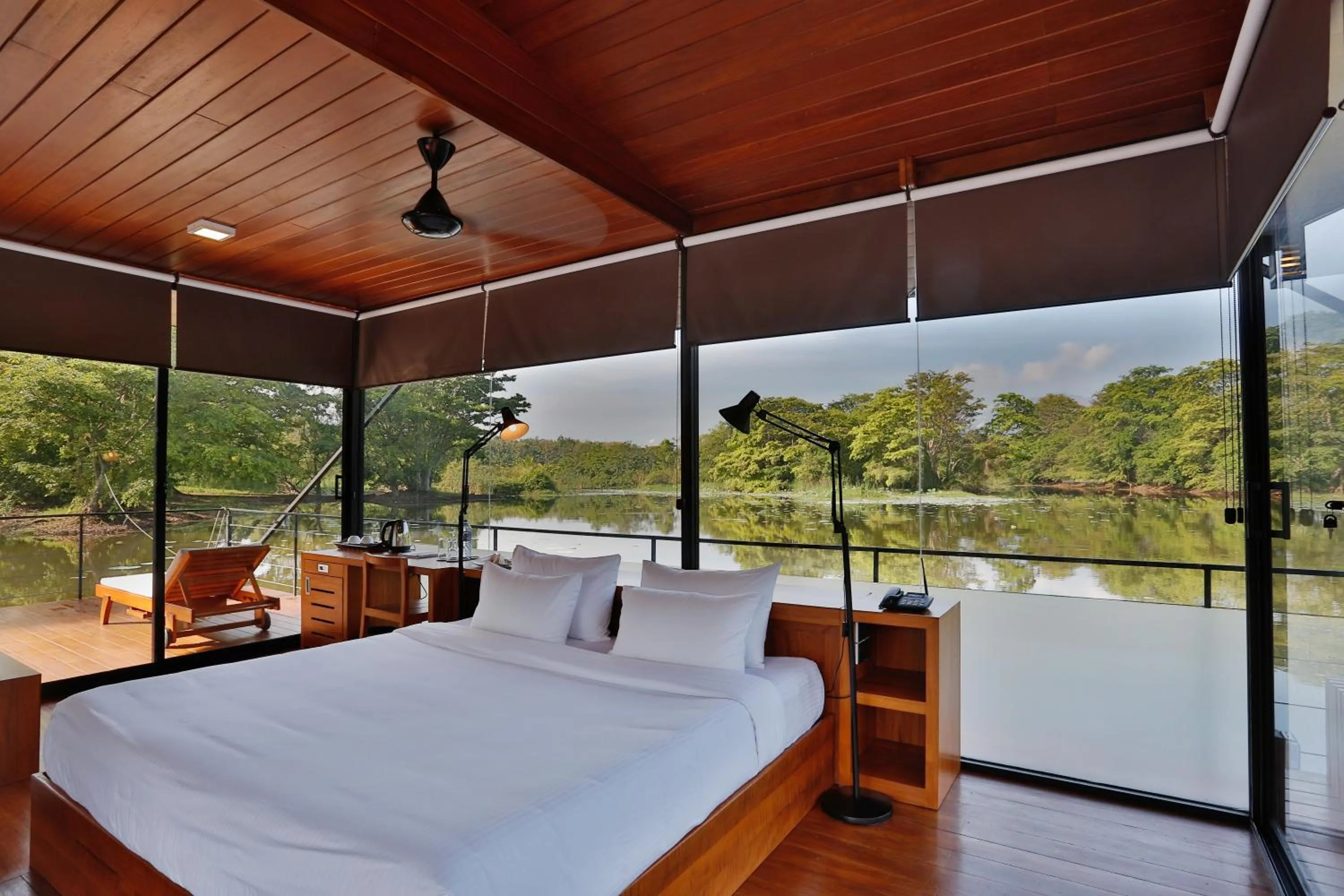 Bedroom, Bed in Kalundewa Retreat