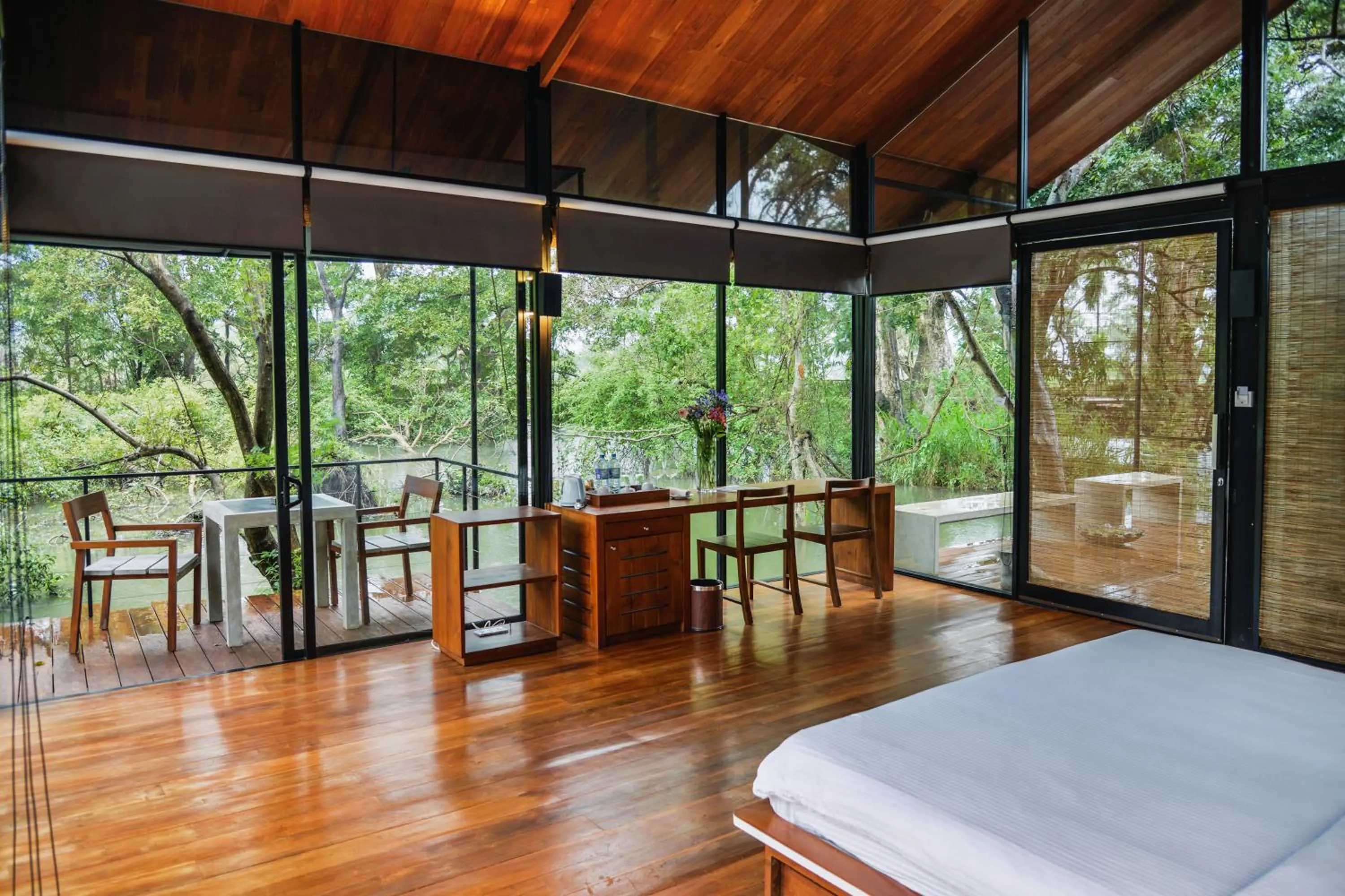 Day, Bed in Kalundewa Retreat