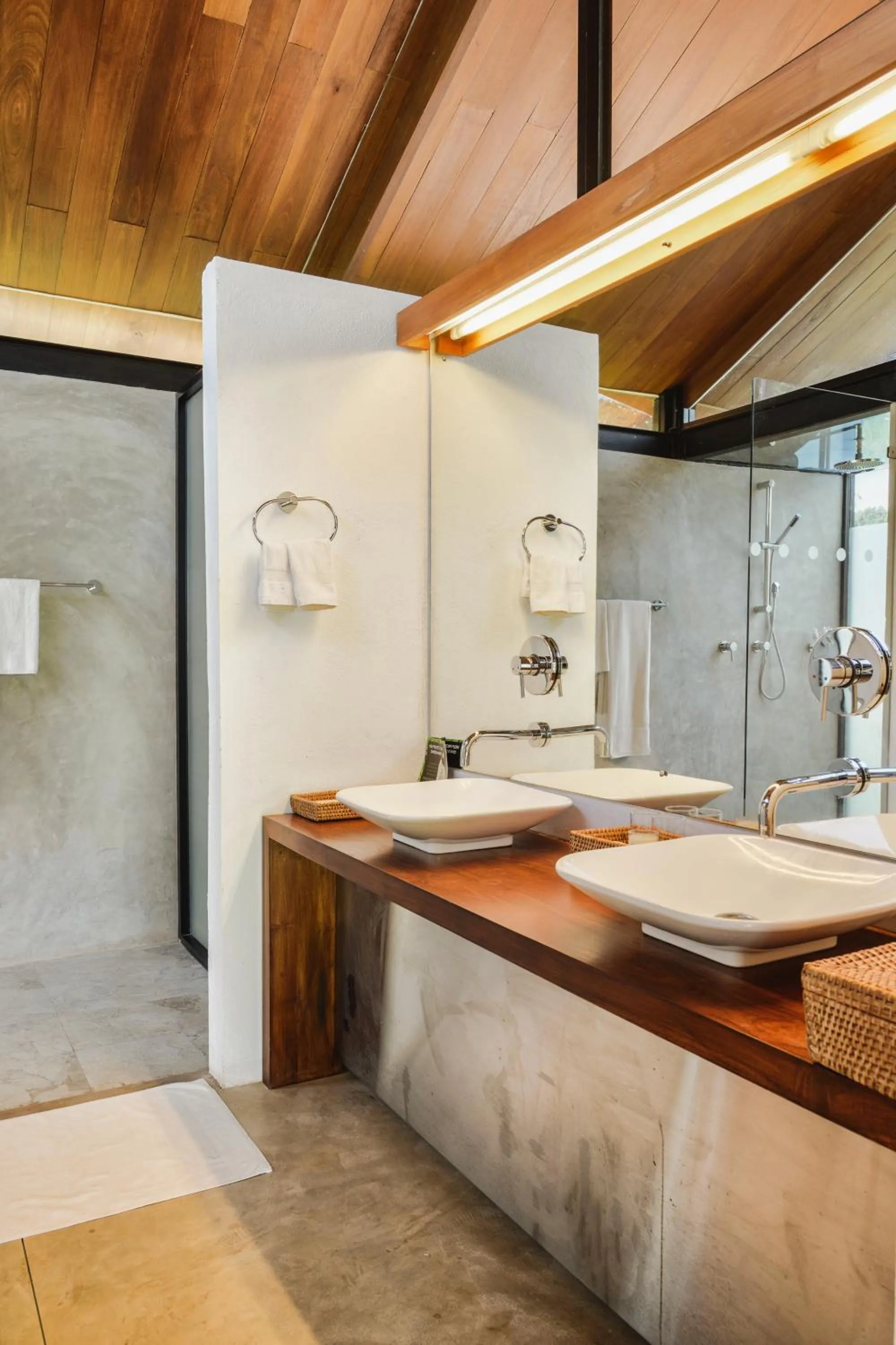 Bathroom in Kalundewa Retreat