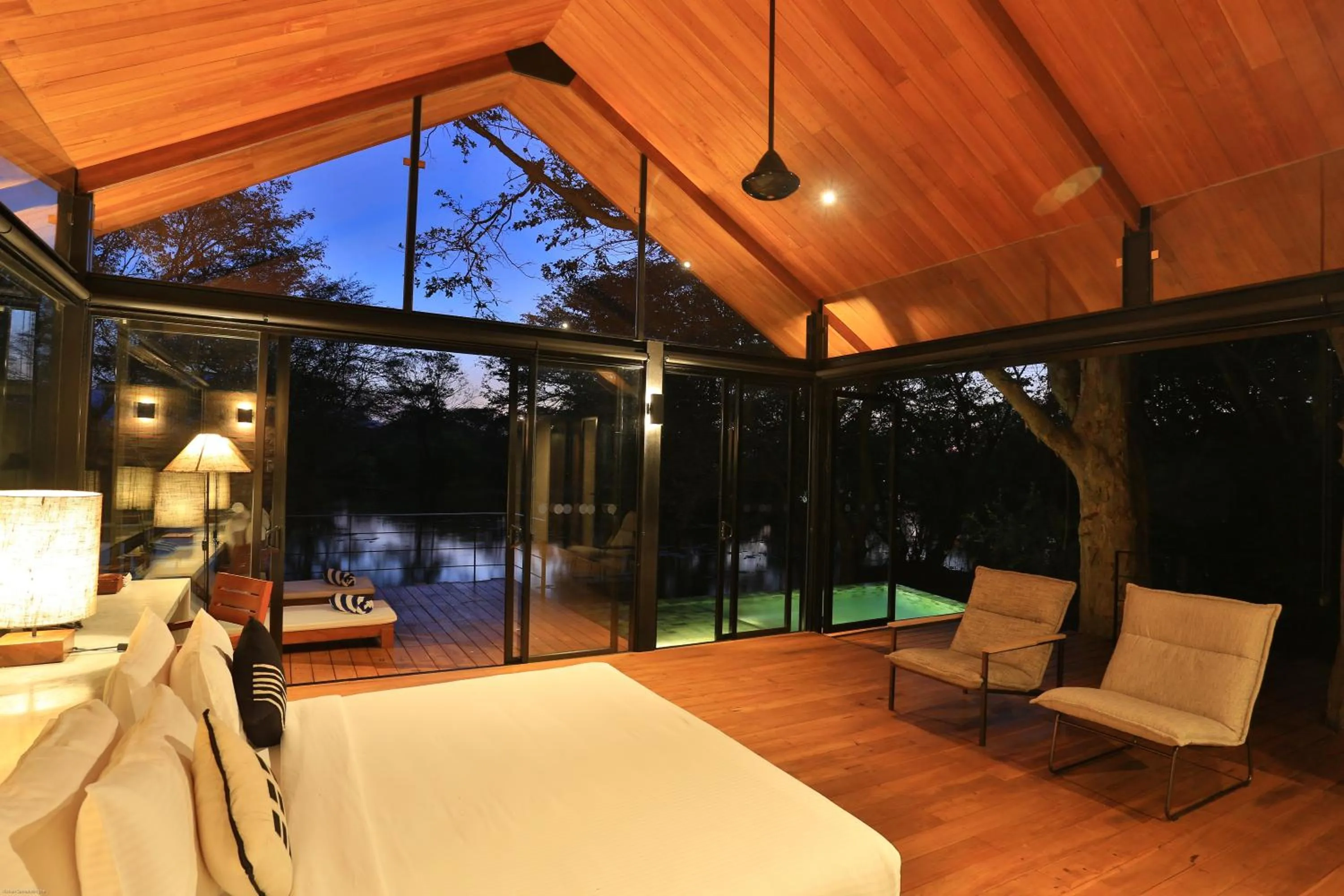 Night in Kalundewa Retreat