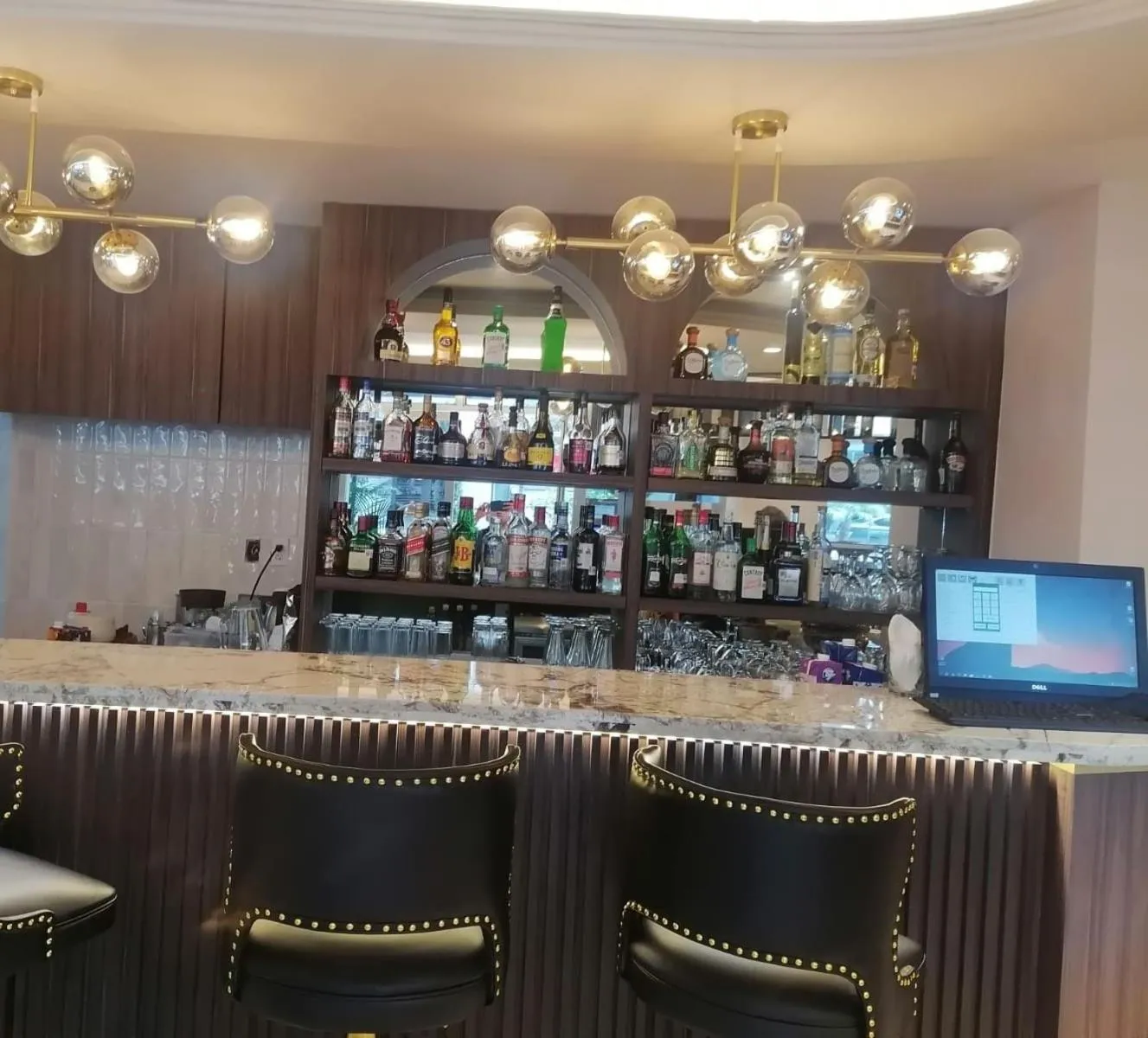 Restaurant/places to eat in Hotel Century Reforma