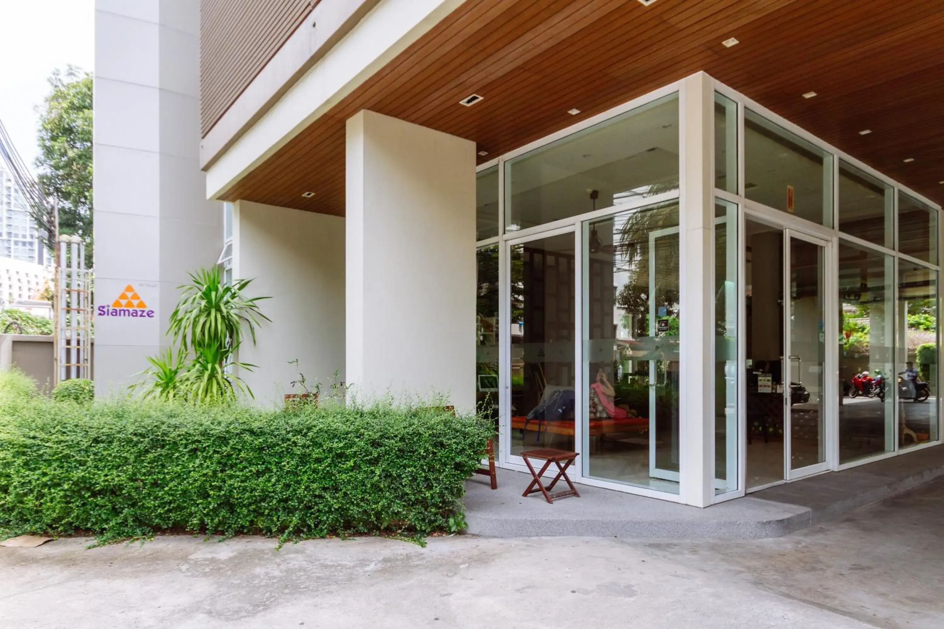 Facade/entrance in Siamaze Hostel Facade/entrance in Siamaze Hostel