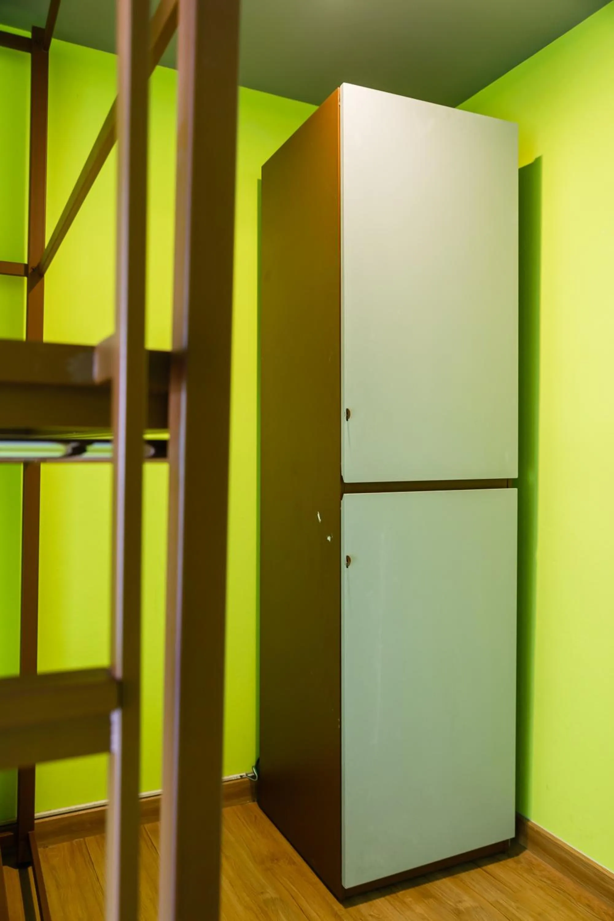 locker in Siamaze Hostel