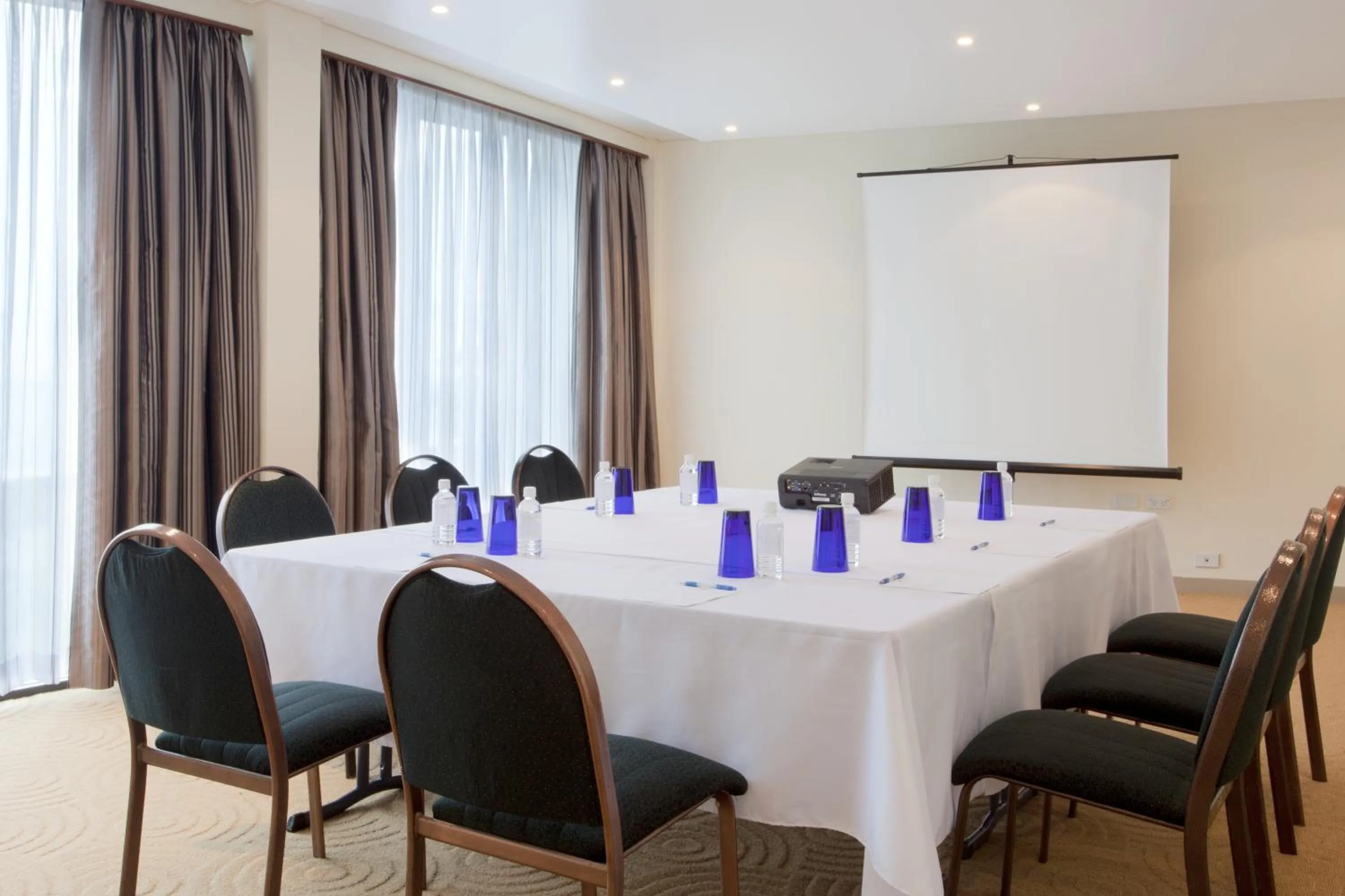 Business facilities in Crown Hotel