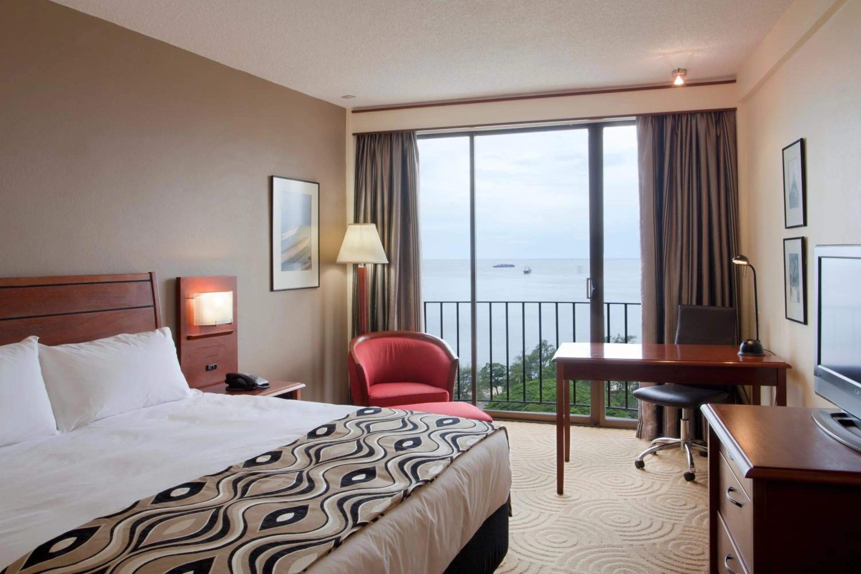 Photo of the whole room, Bed in Crown Hotel