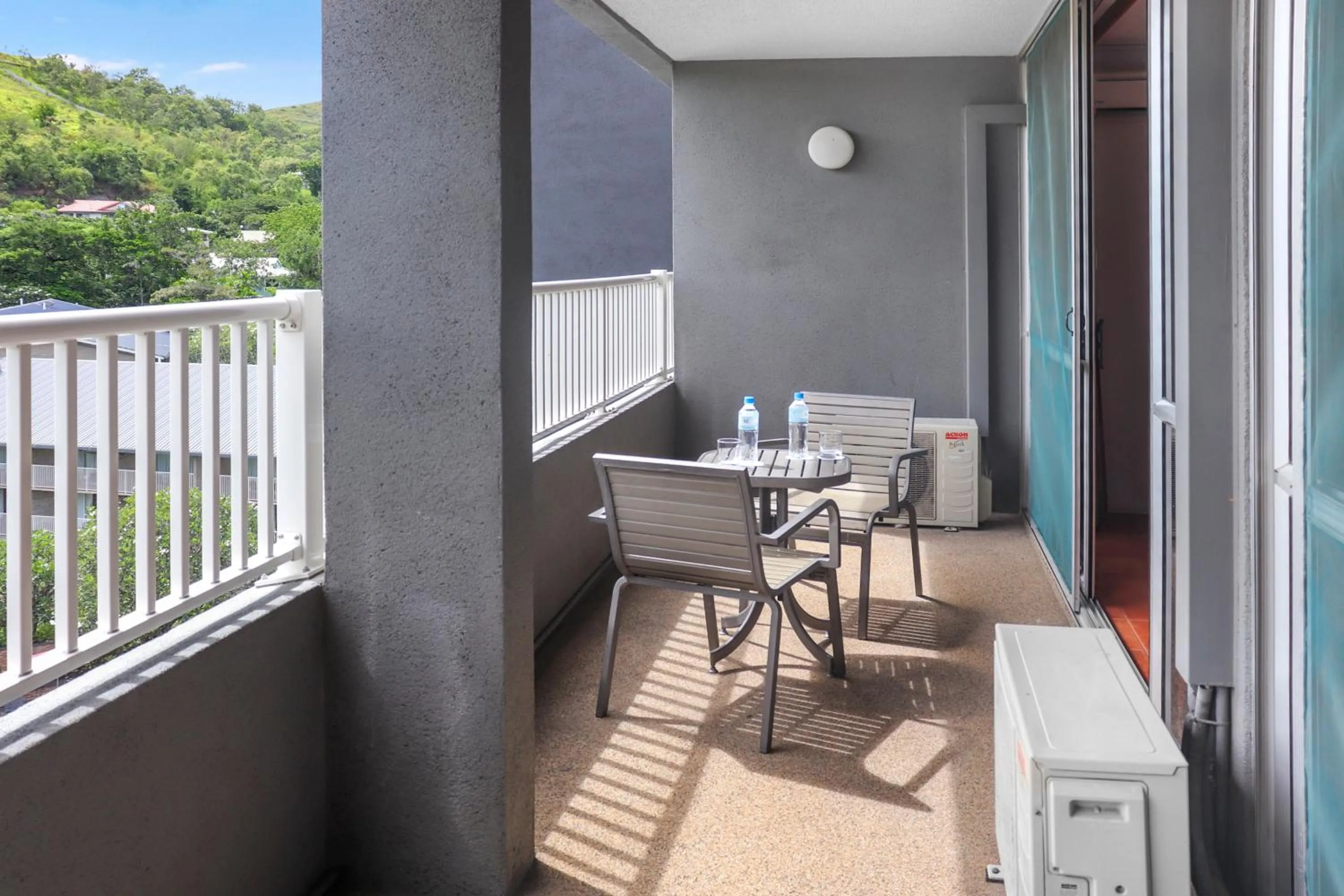 Photo of the whole room in Holiday Inn & Suites Port Moresby by IHG