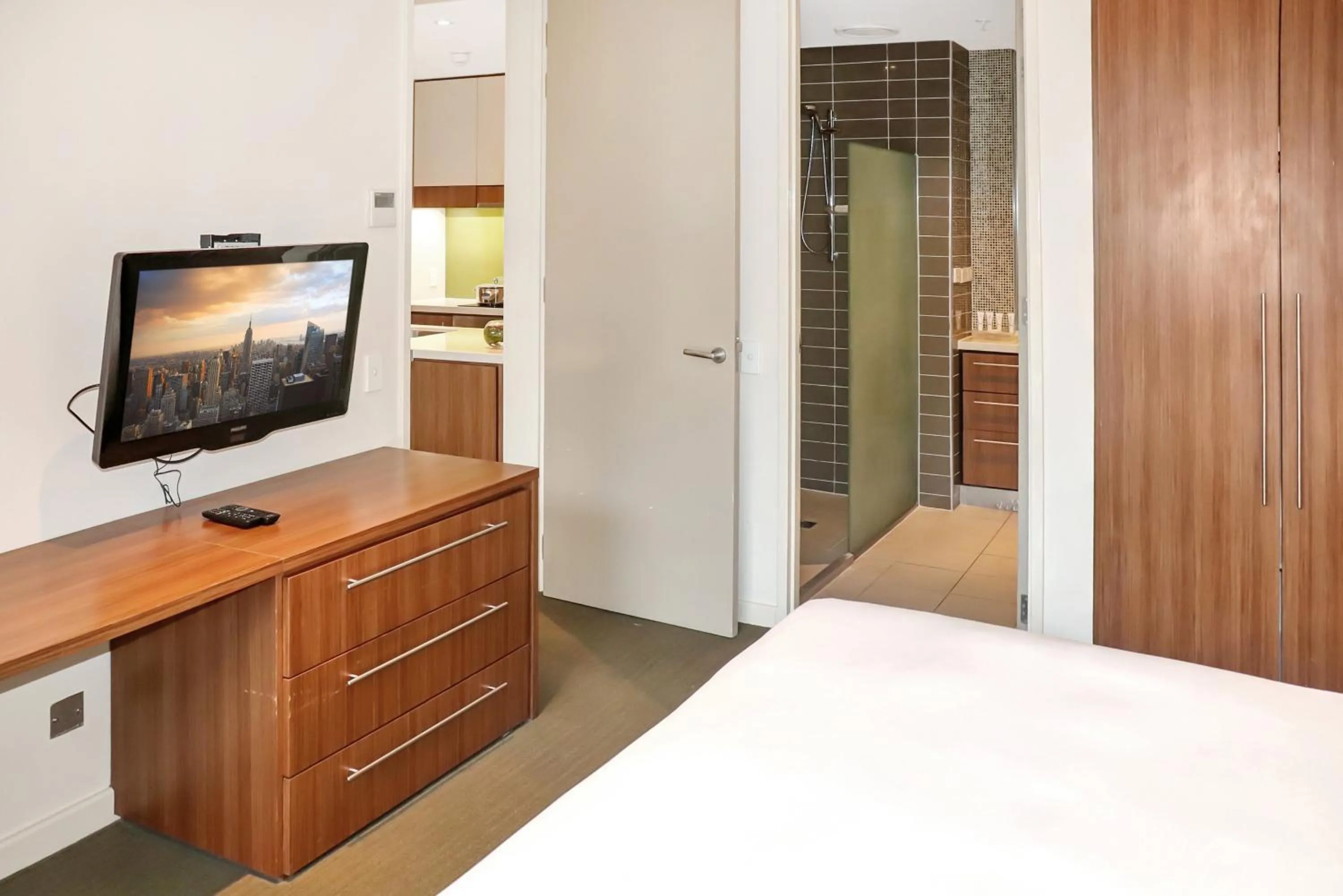 Photo of the whole room, Bed in Holiday Inn & Suites Port Moresby by IHG