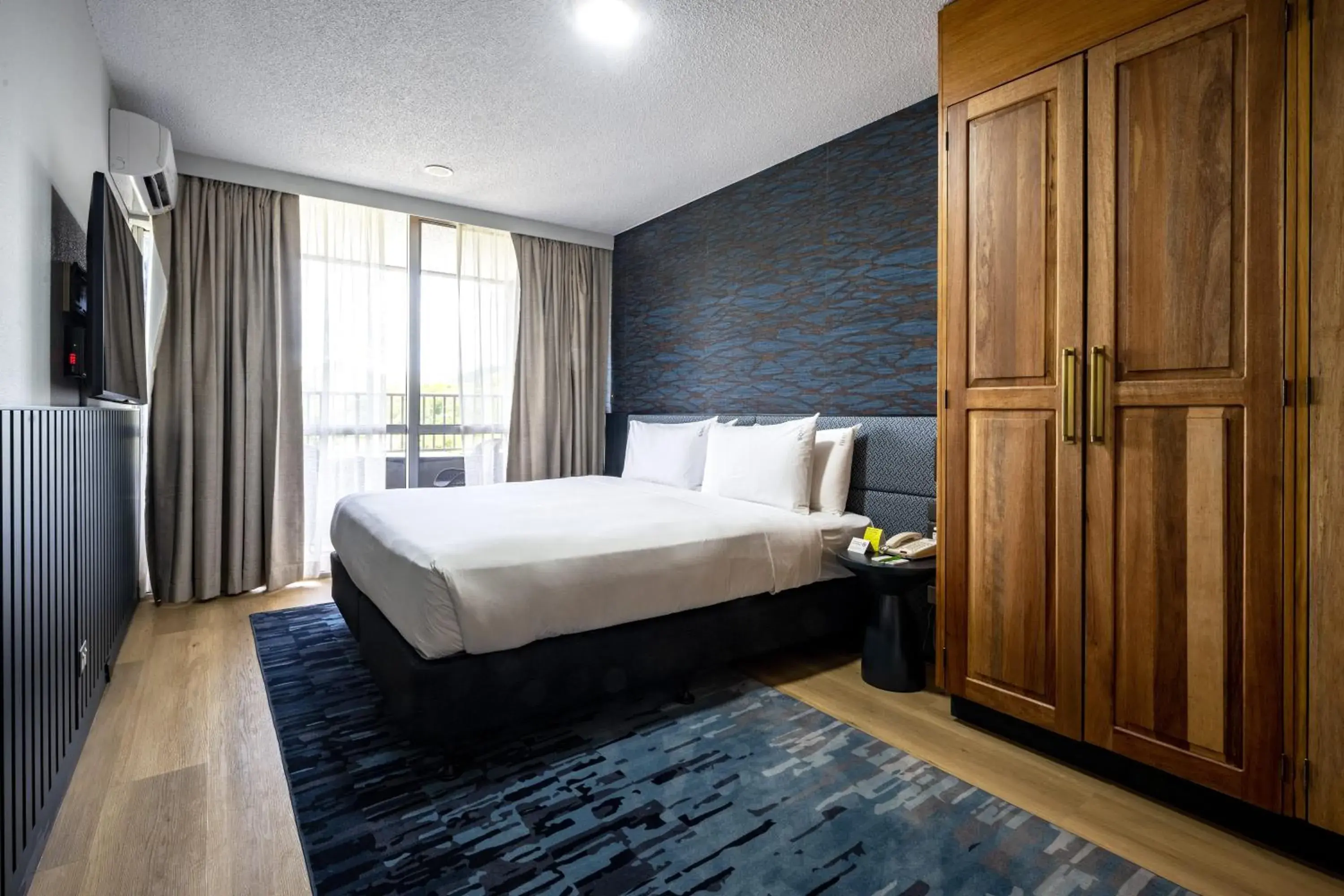 Bed in Holiday Inn & Suites Port Moresby by IHG Bed in Holiday Inn & Suites Port Moresby by IHG