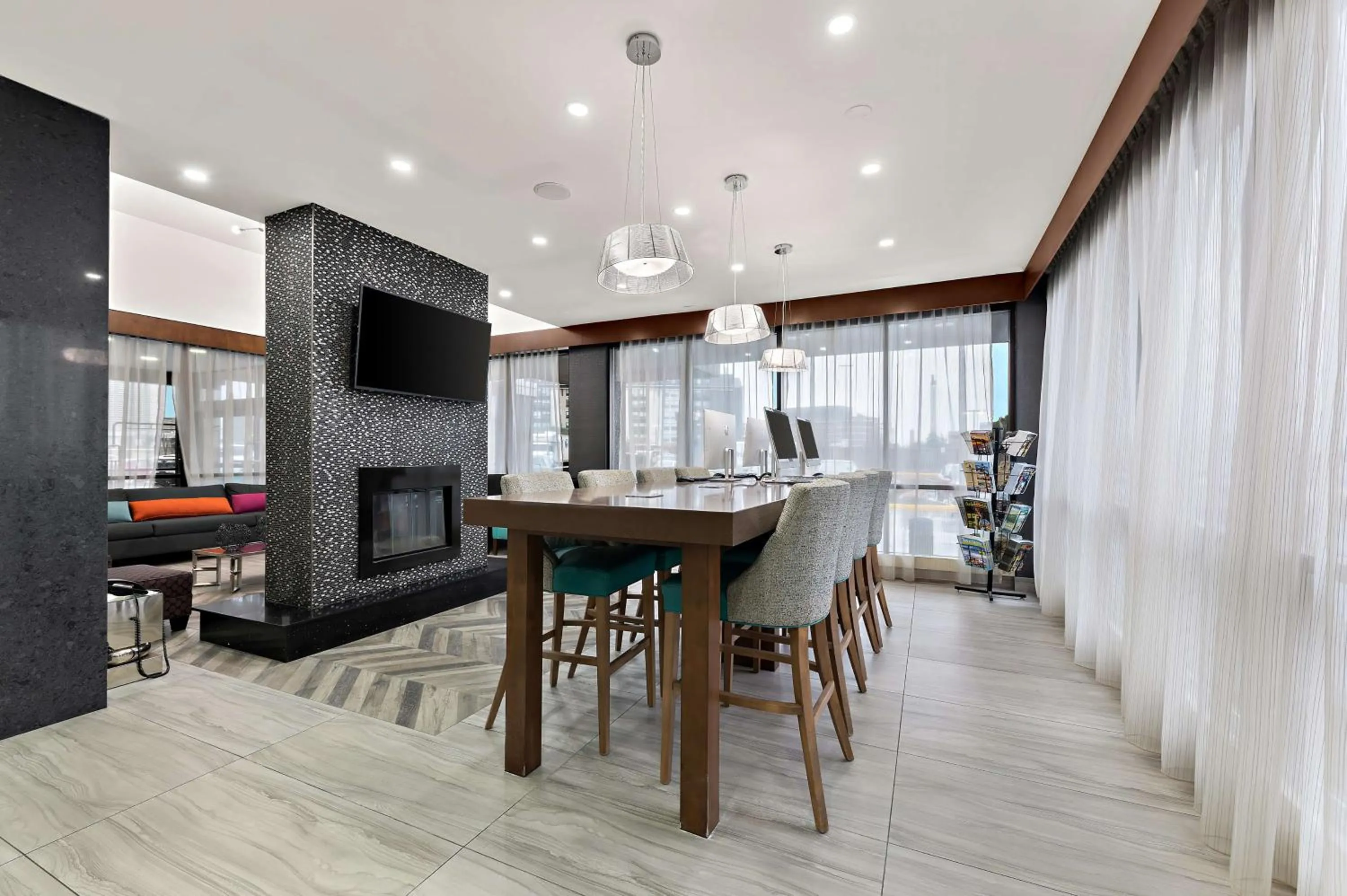 Business facilities in Best Western Plus Toronto North York Hotel & Suites