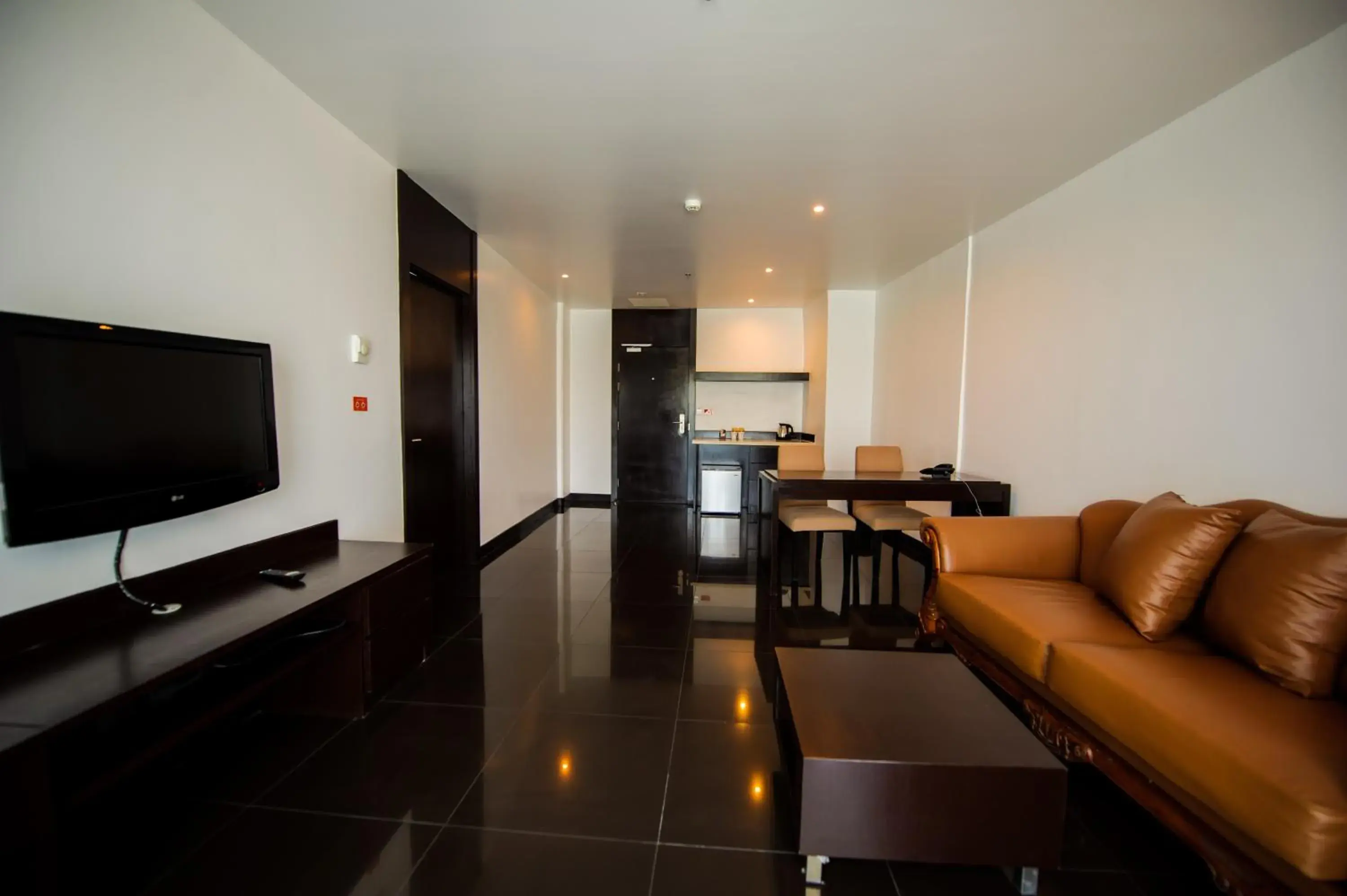 TV/Entertainment Center in Hotel Selection Pattaya (SHA Plus)