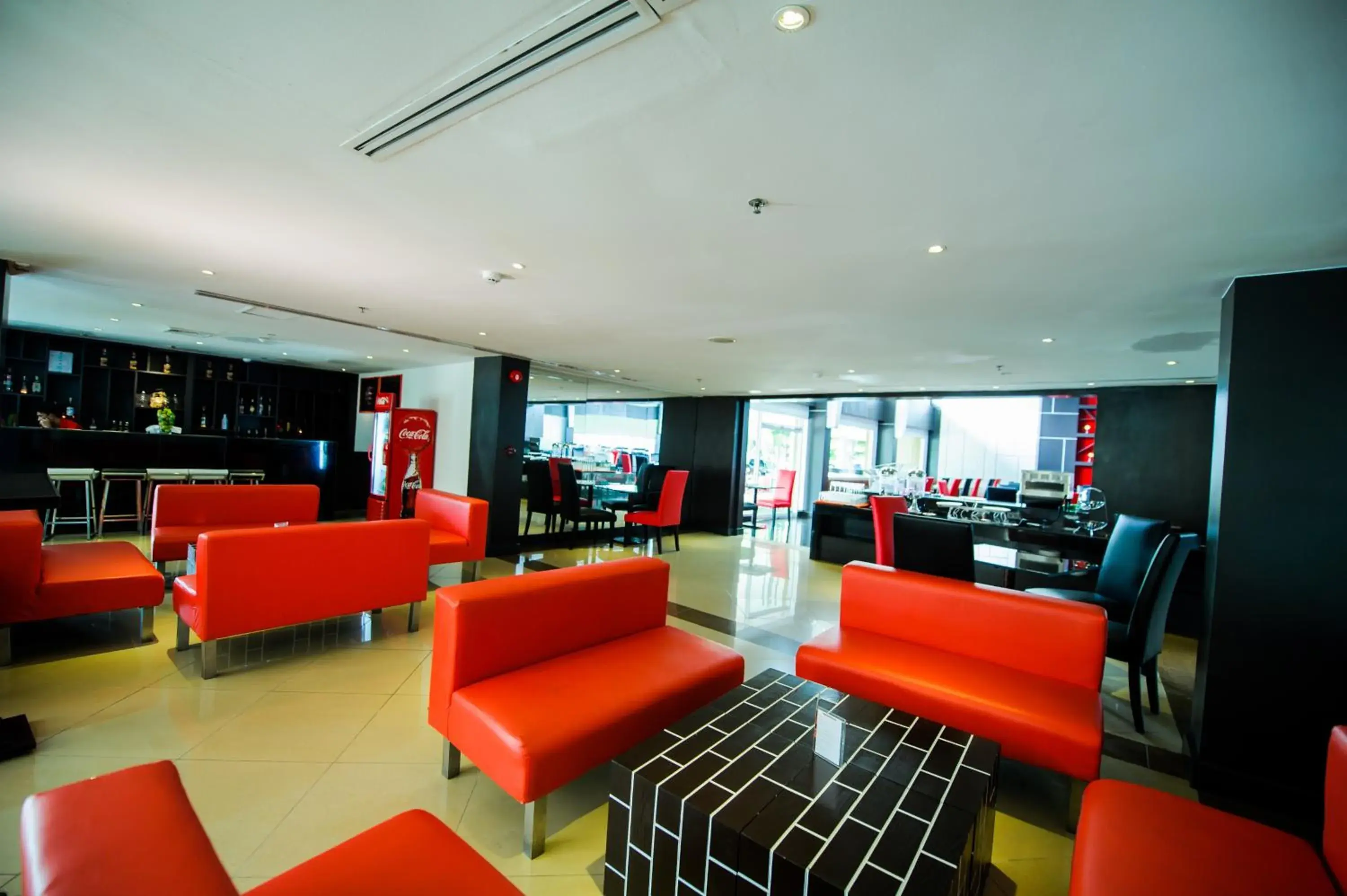 Lounge or bar in Hotel Selection Pattaya (SHA Plus)