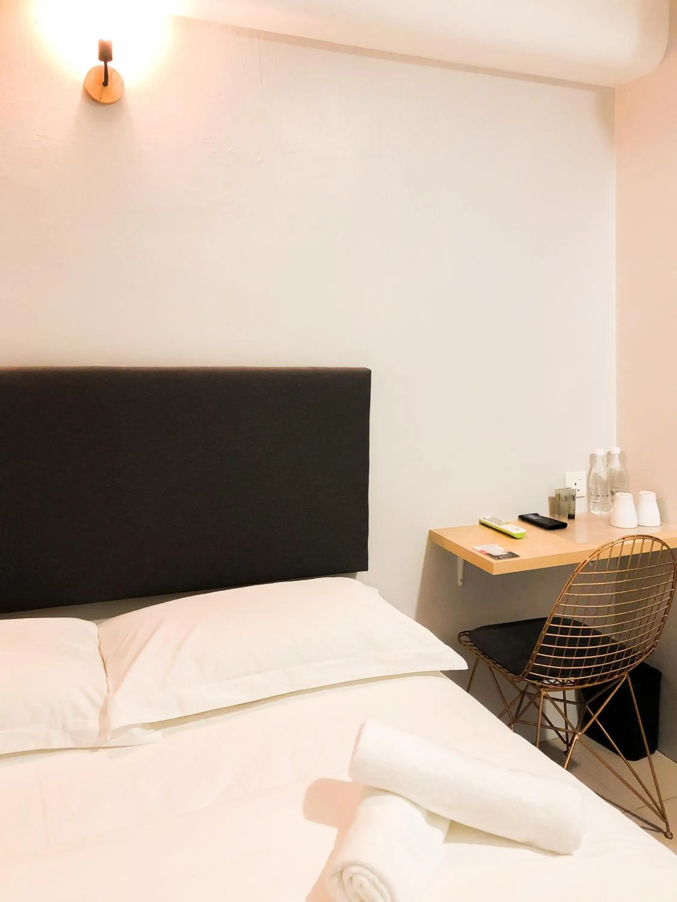 Bedroom, Bed in HAKO XPRESS TMN SKUDAI BARU Bedroom, Bed in HAKO XPRESS TMN SKUDAI BARU