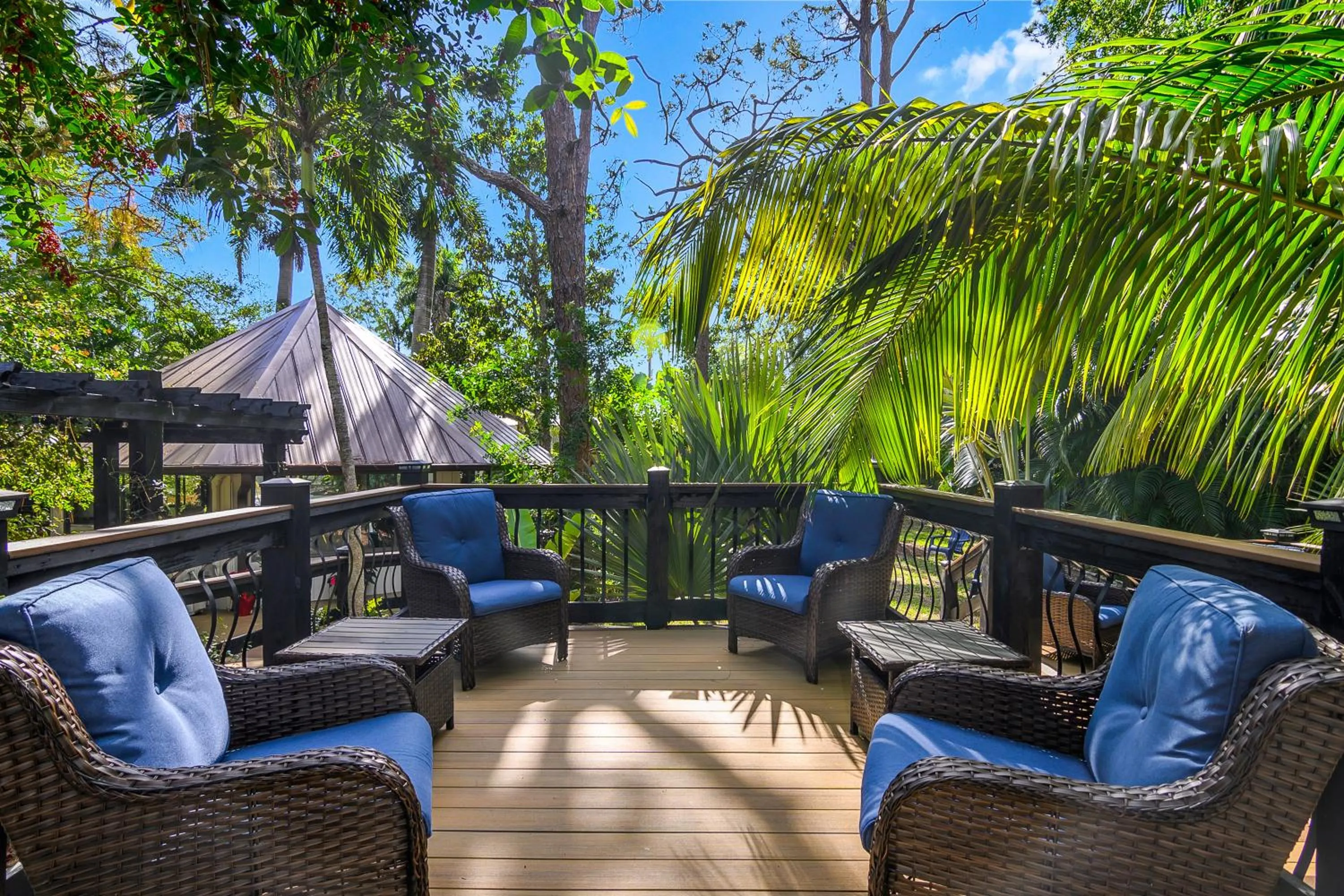 Patio in The Fairways Inn of Naples